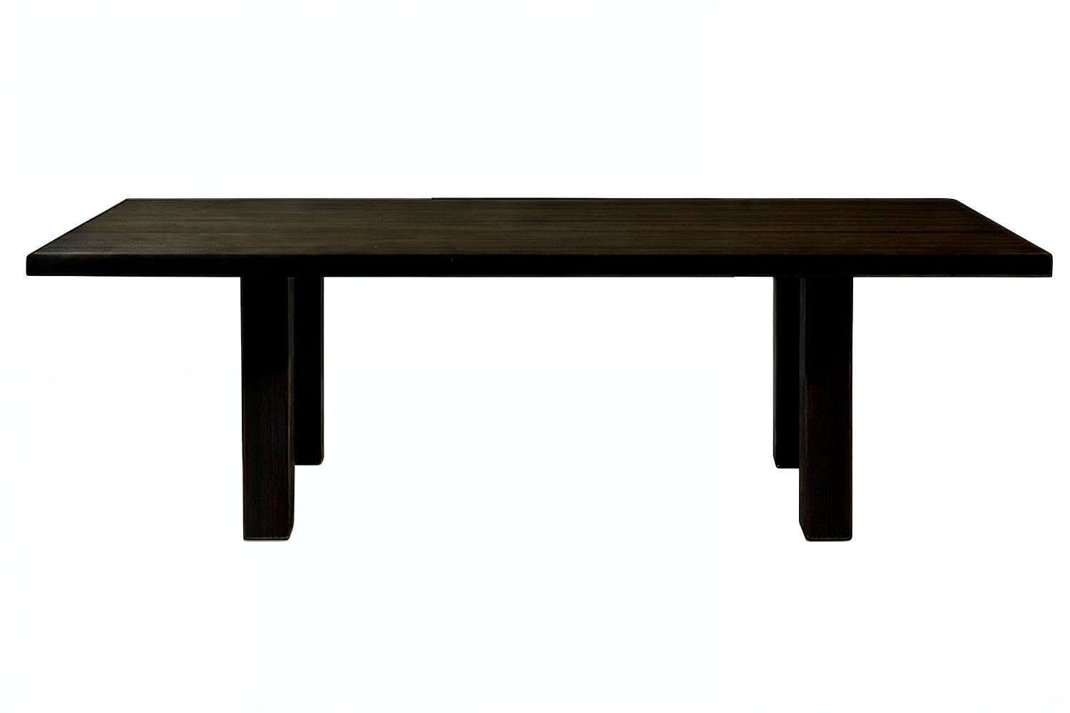 Portugais Table de salle à manger moderniste raffinée en Wood Wood Presente en vente