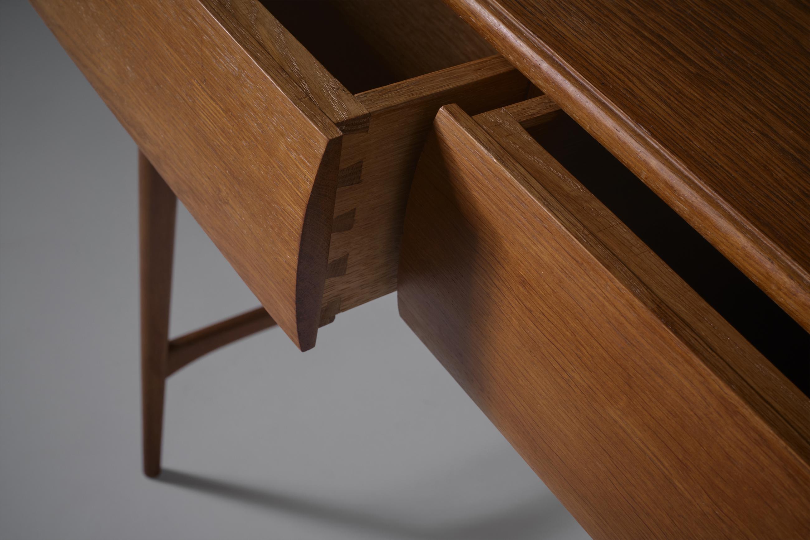 Refined Oak Desk, 1960s 2