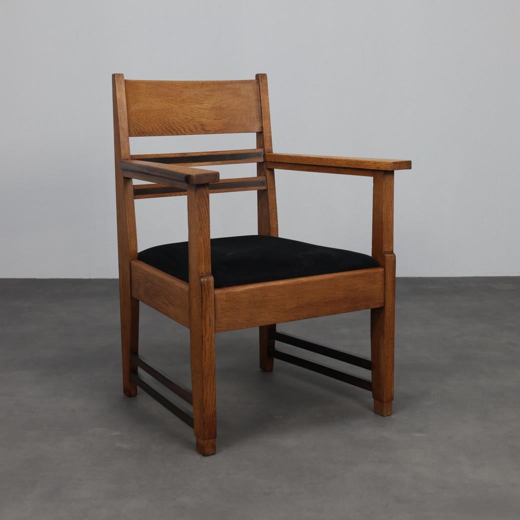 Dutch Refined Pair of Art Deco Armchairs, Attributed to L.O.V. Oosterbeek, 1930s For Sale