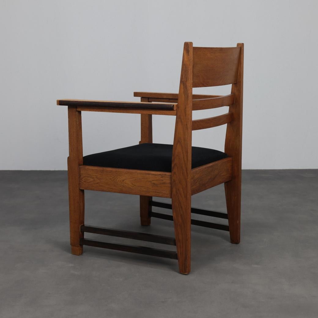 Fabric Refined Pair of Art Deco Armchairs, Attributed to L.O.V. Oosterbeek, 1930s For Sale