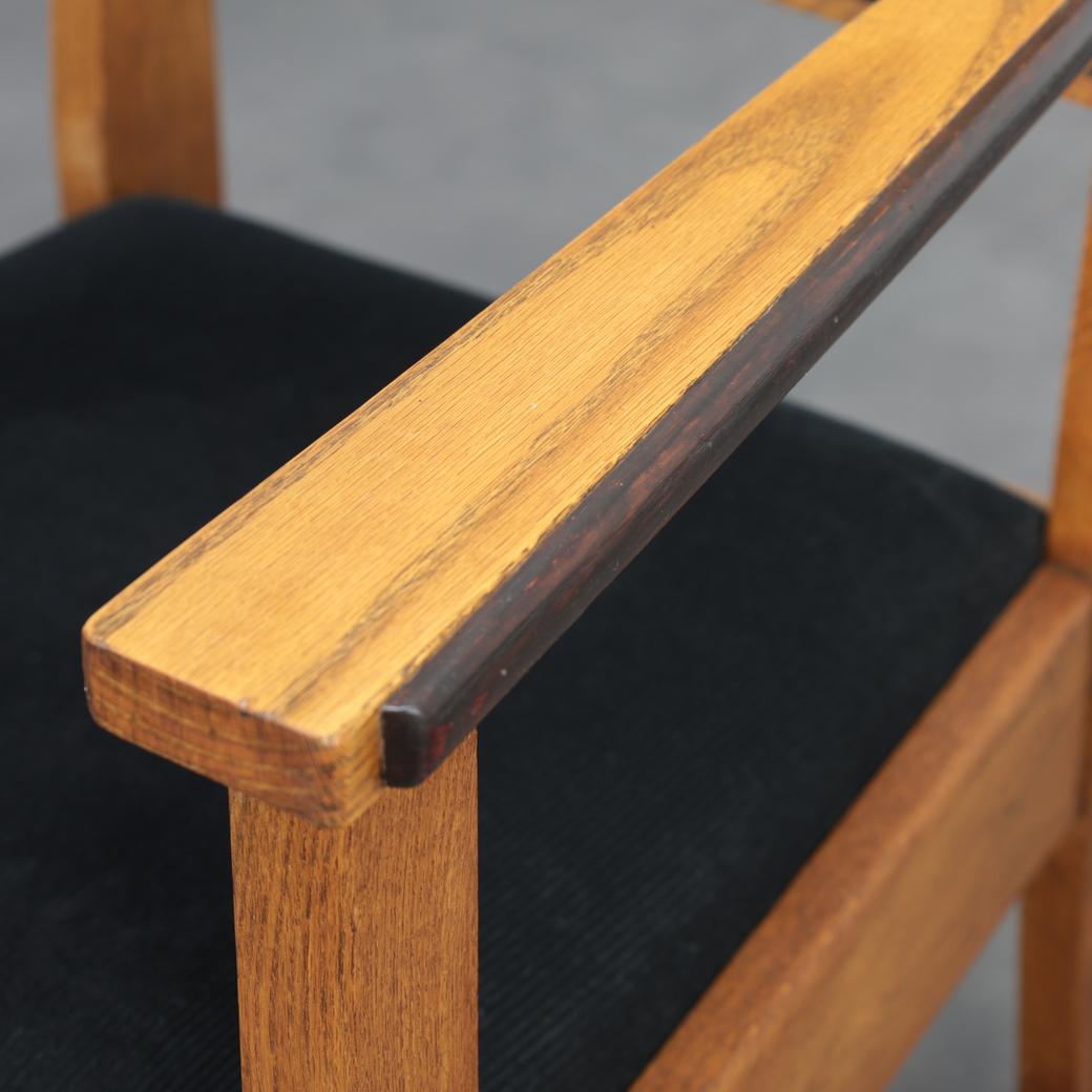 Refined Pair of Art Deco Armchairs, Attributed to L.O.V. Oosterbeek, 1930s For Sale 2