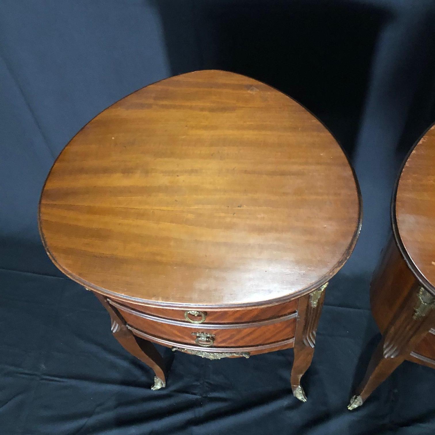 Refined Pair of French Louis XV Style Nightstands 5