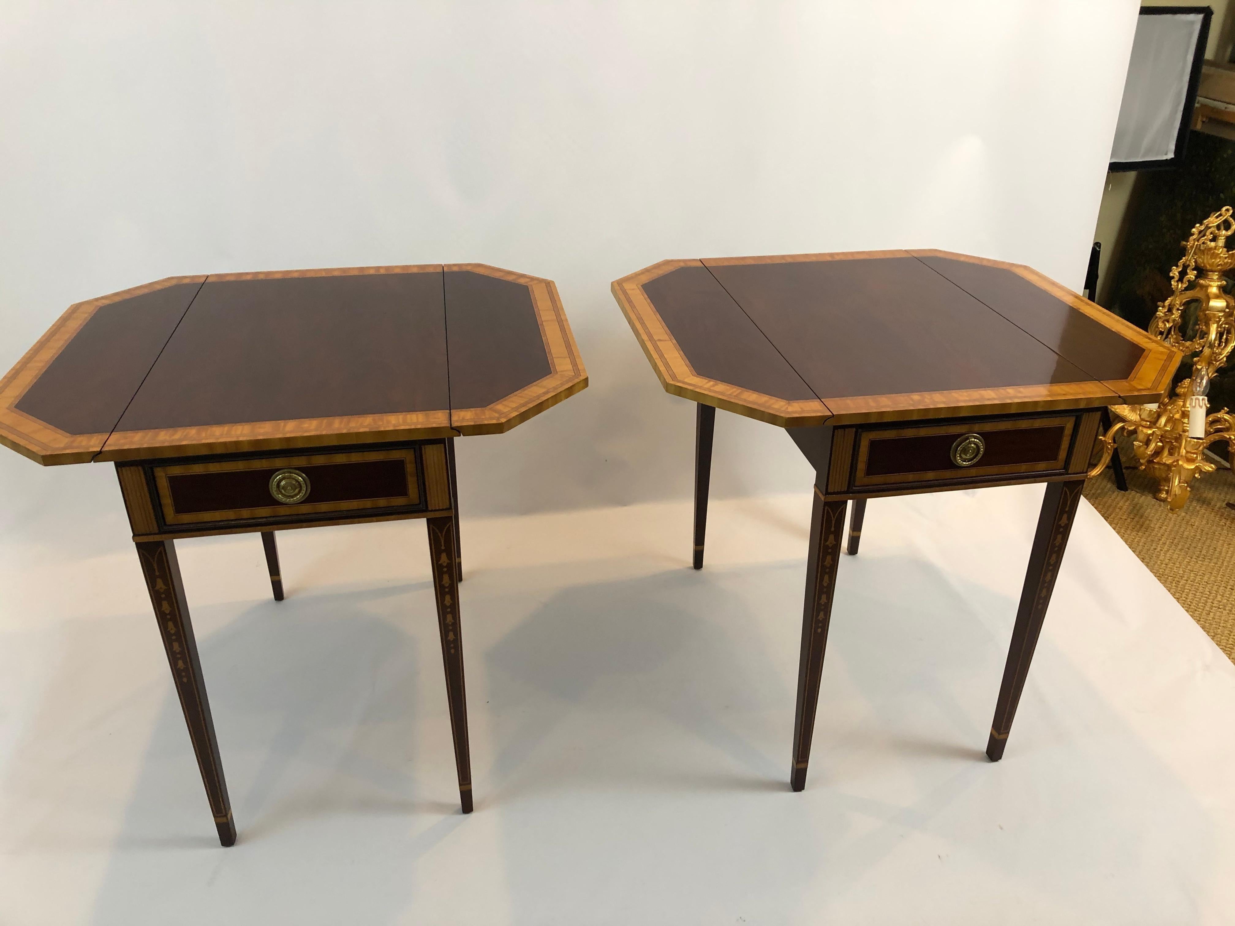 Refined Pair of Pembroke Dropleaf Hepplewhite Style End Tables 1