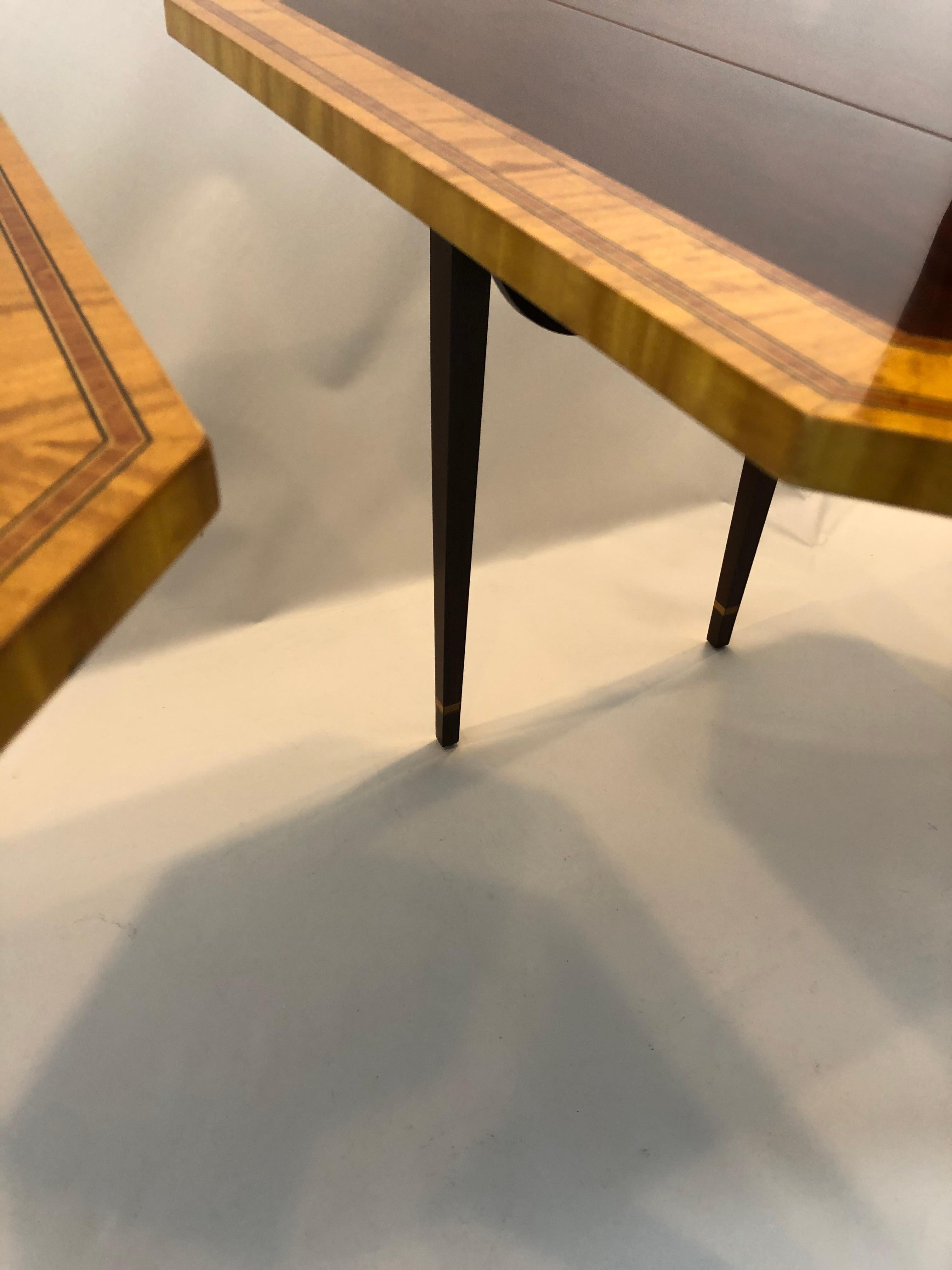 Refined Pair of Pembroke Dropleaf Hepplewhite Style End Tables 3