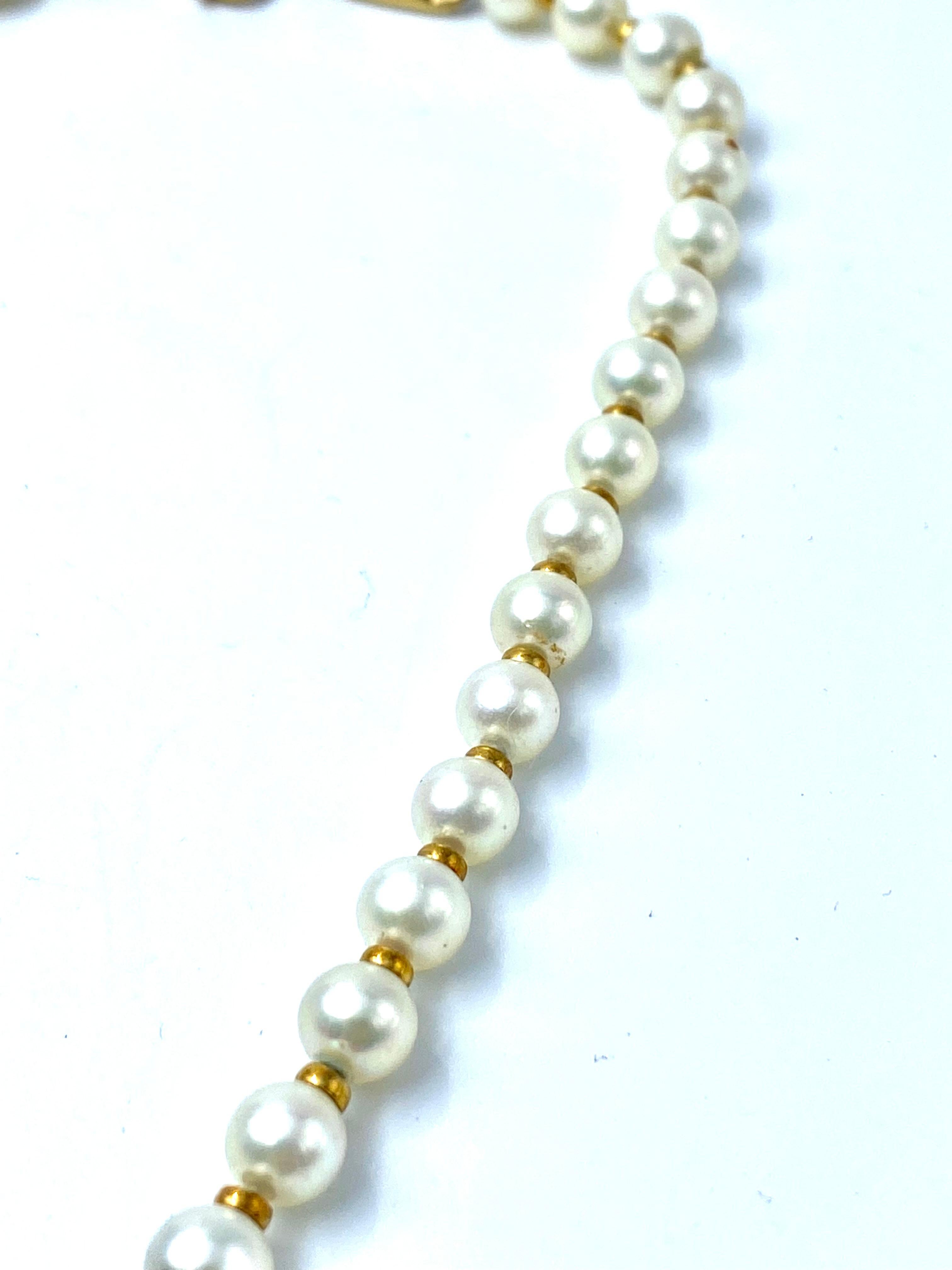 Contemporary Refined Pearl Necklace For Sale