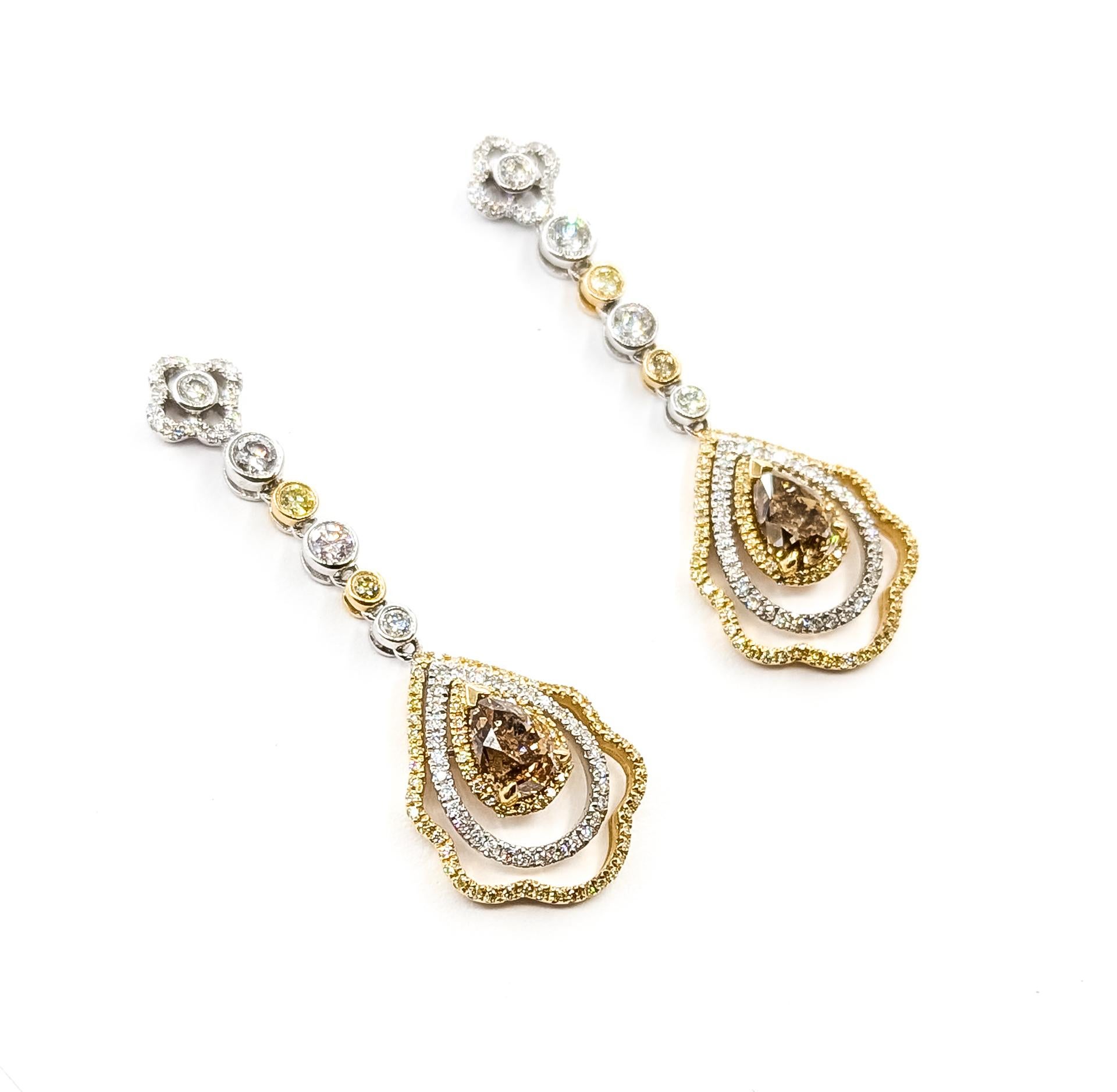 Refinados Pendientes Colgantes de Oro Bicolor de 14k Contemporáneo en venta