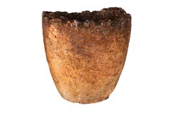 Urna primitiva in pietra arenaria