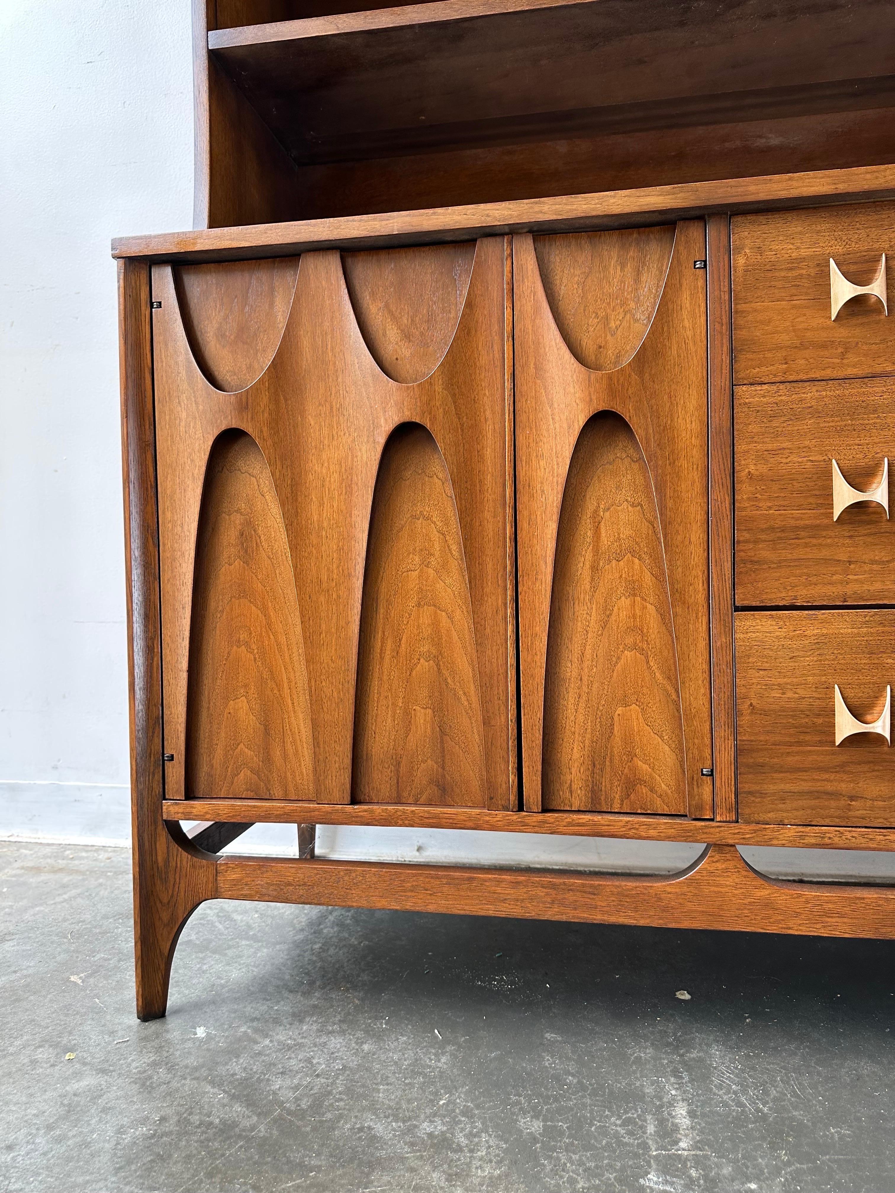 Mid-20th Century Refinished Broyhill Brasilia Credenza with hutch