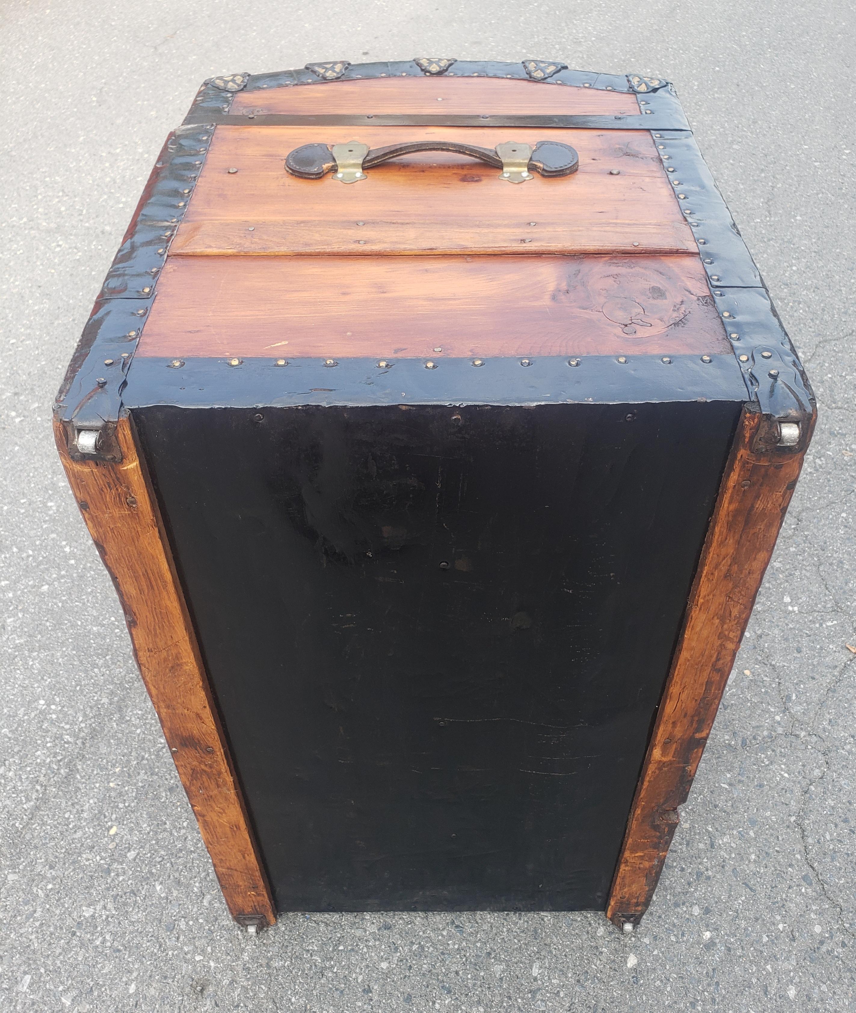 Textile Refinished Early American Steamers Dome Top Pine and iron Blanket Chest Trunk For Sale