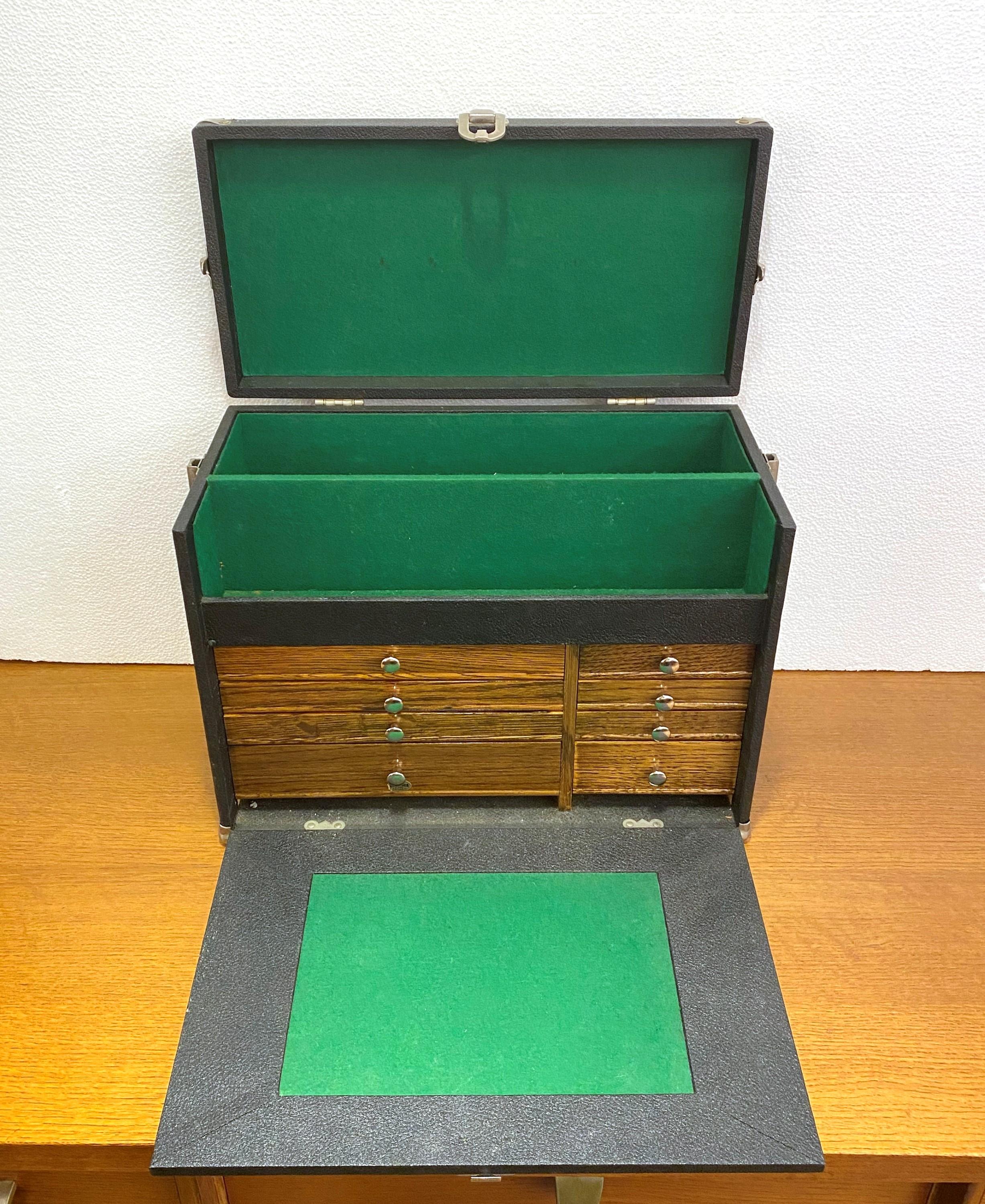 Gerstner & Sons is a renowned American company with a long history of manufacturing high-quality tool chests and wooden cases. The company was founded in 1906 by Harry Gerstner in Dayton, Ohio. Initially, they specialized in creating tool chests for