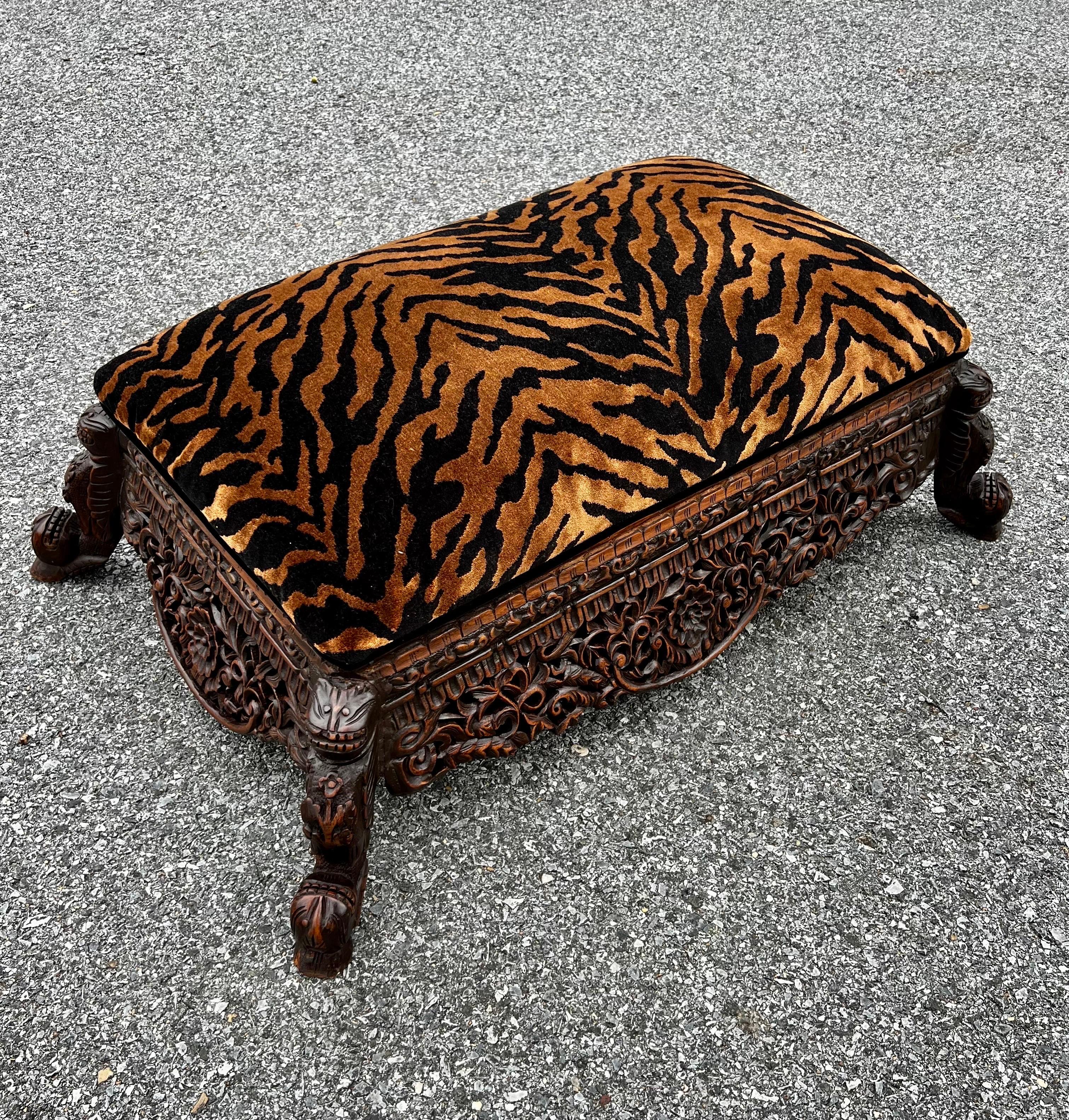 Refinished Late 19th Century Anglo-Indian Heavily Carved Tiger Velvet Ottoman  (19. Jahrhundert) im Angebot