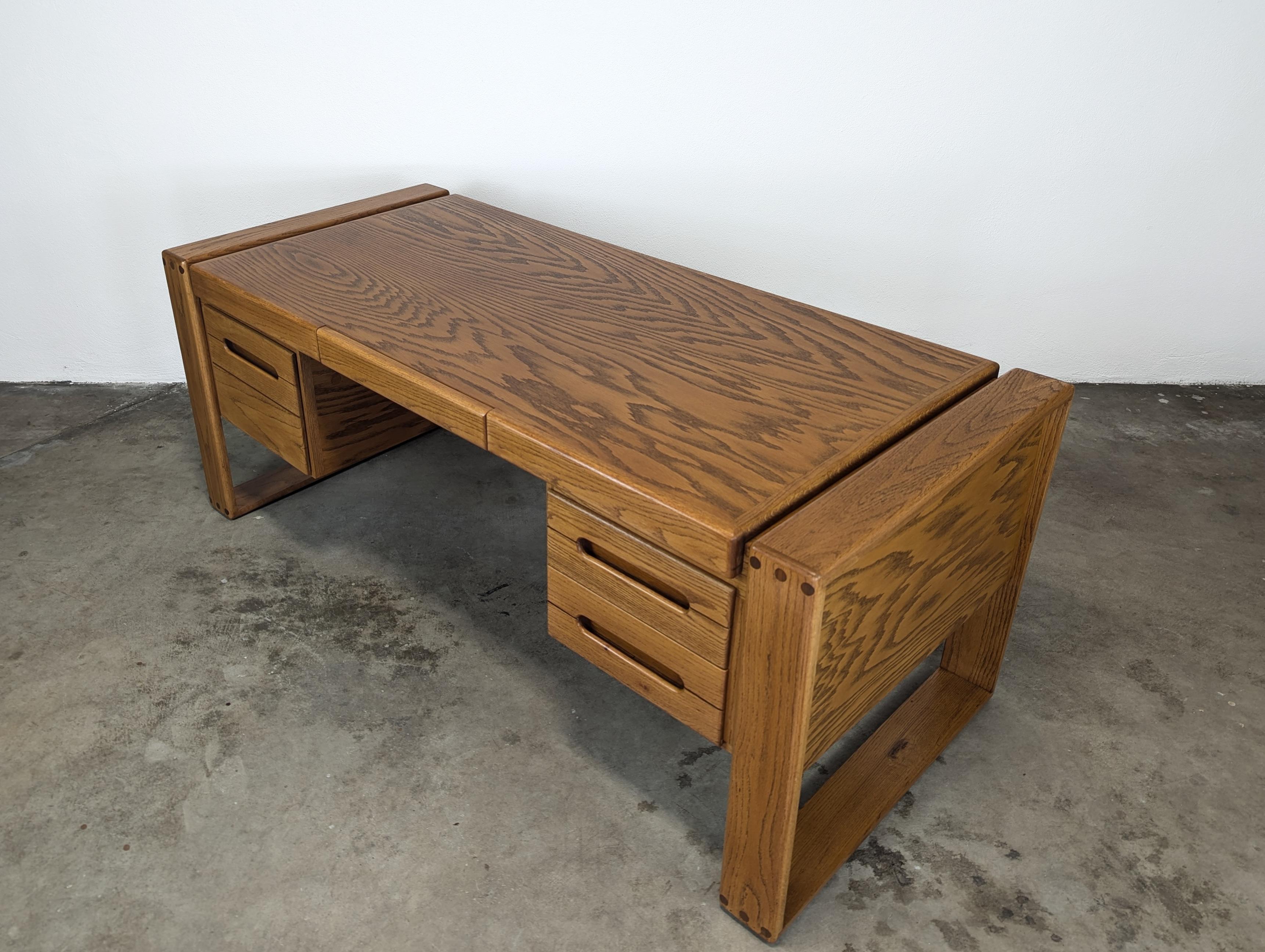 Late 20th Century Refinished Lou Hodges Handcrafted Oak Desk for California Design Group, c1970s