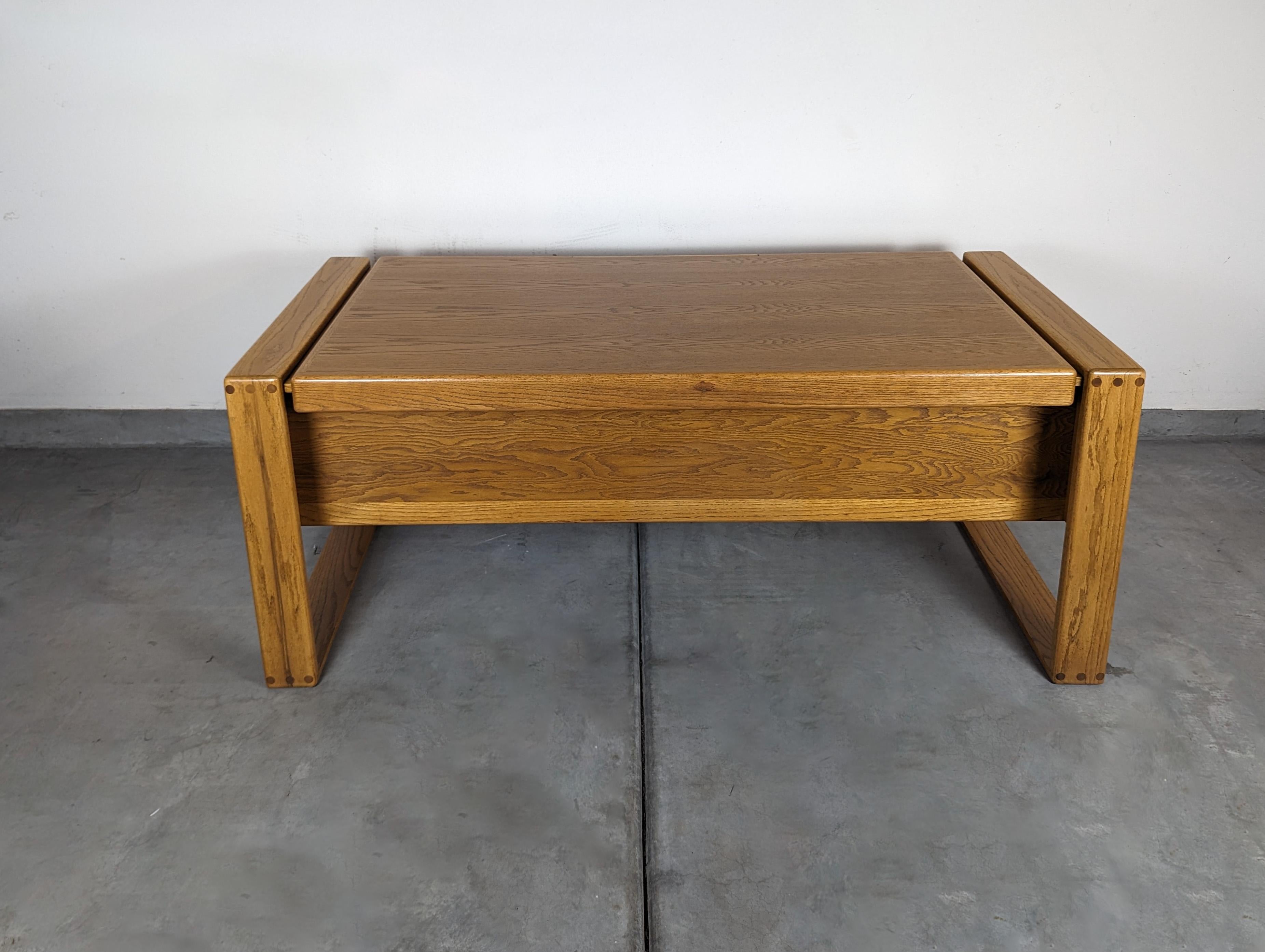 Refinished Lou Hodges Handcrafted Oak Desk for California Design Group, c1980s For Sale 6