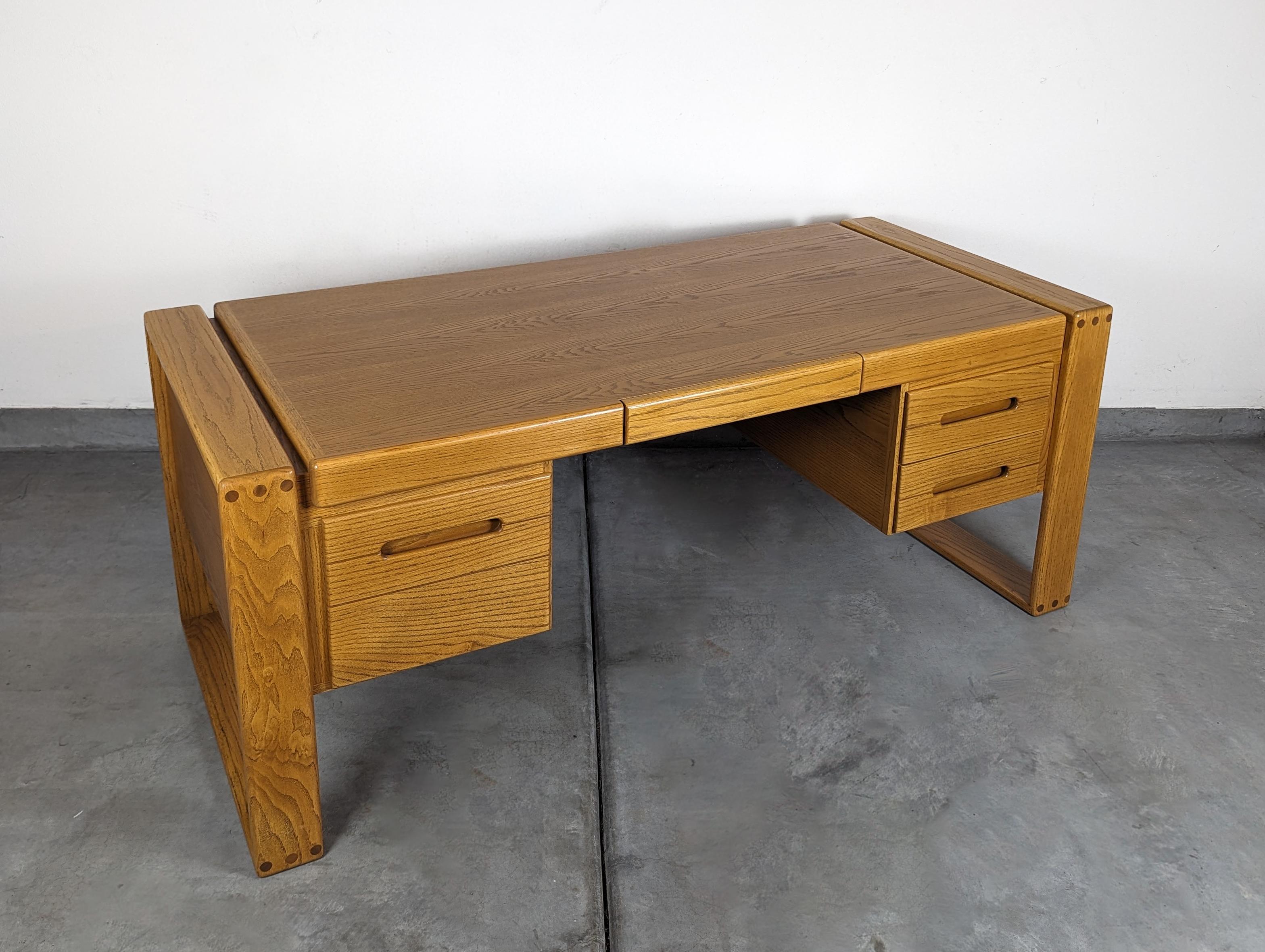 American Refinished Lou Hodges Handcrafted Oak Desk for California Design Group, c1980s