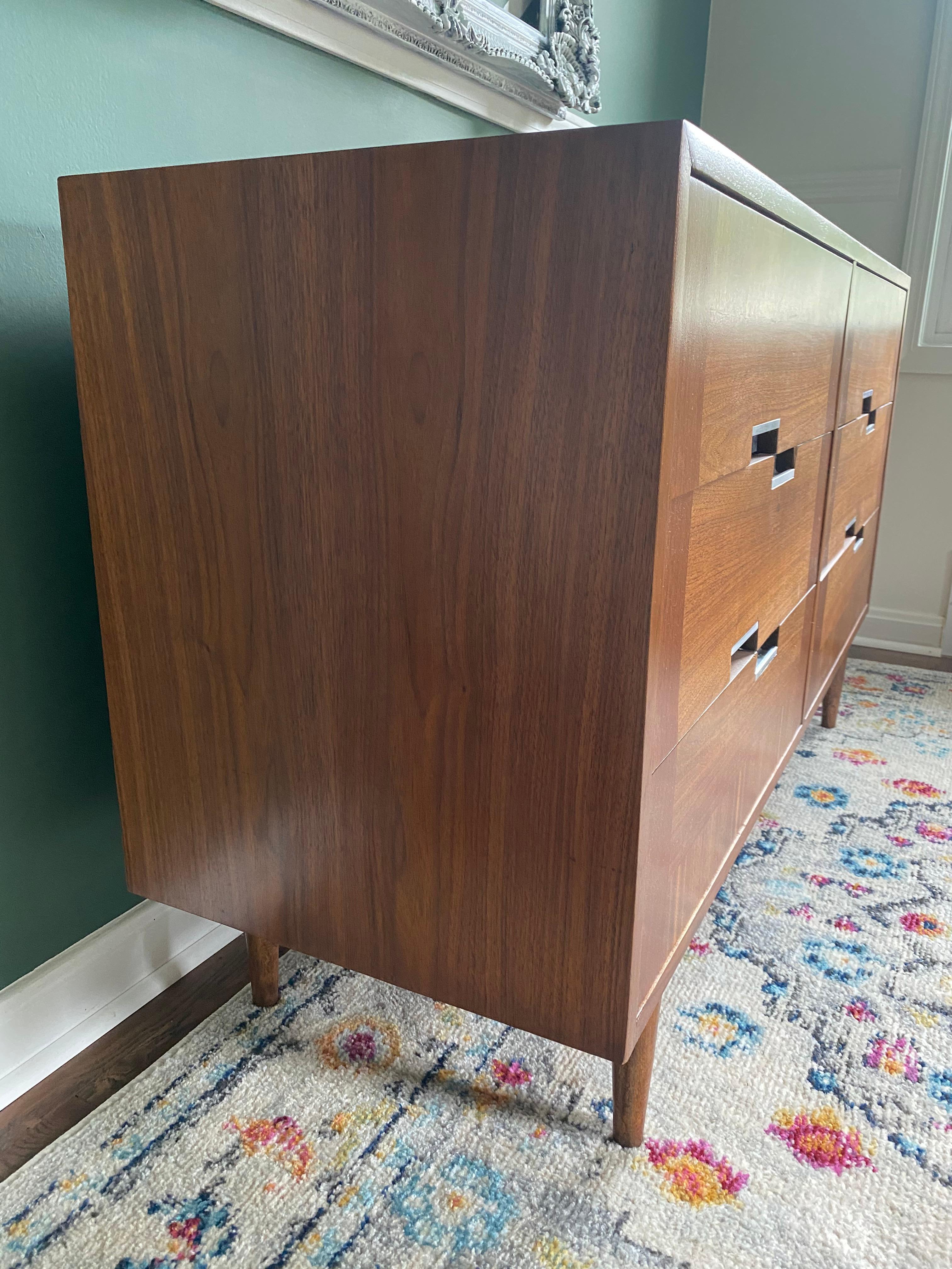 Refinished Mcm American of Martinsville Low-boy Walnut Dresser For Sale 4