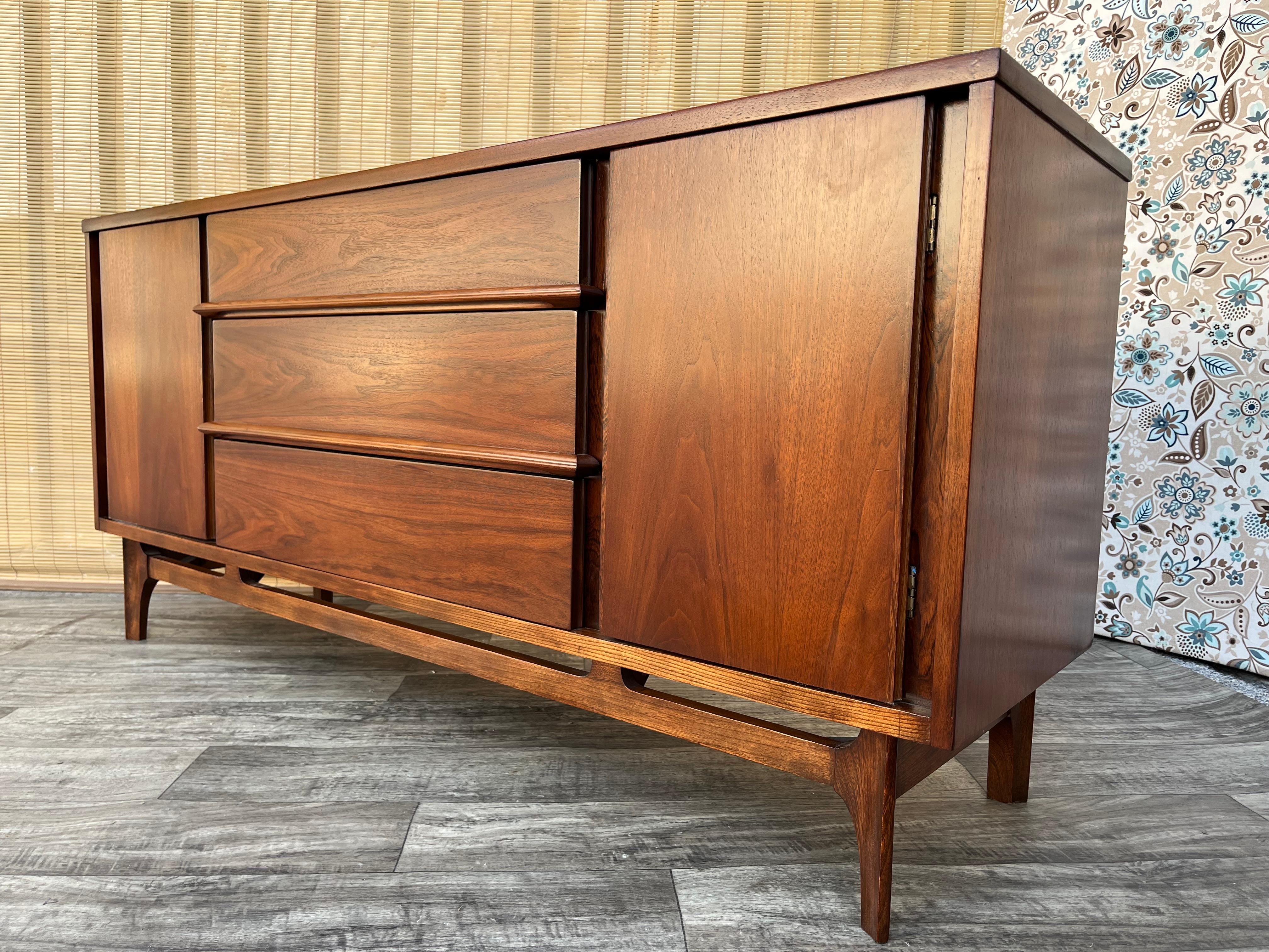 Refinished Mid Century Modern Credenza by Kent Coffey Predicta Line. C 1960s For Sale 5