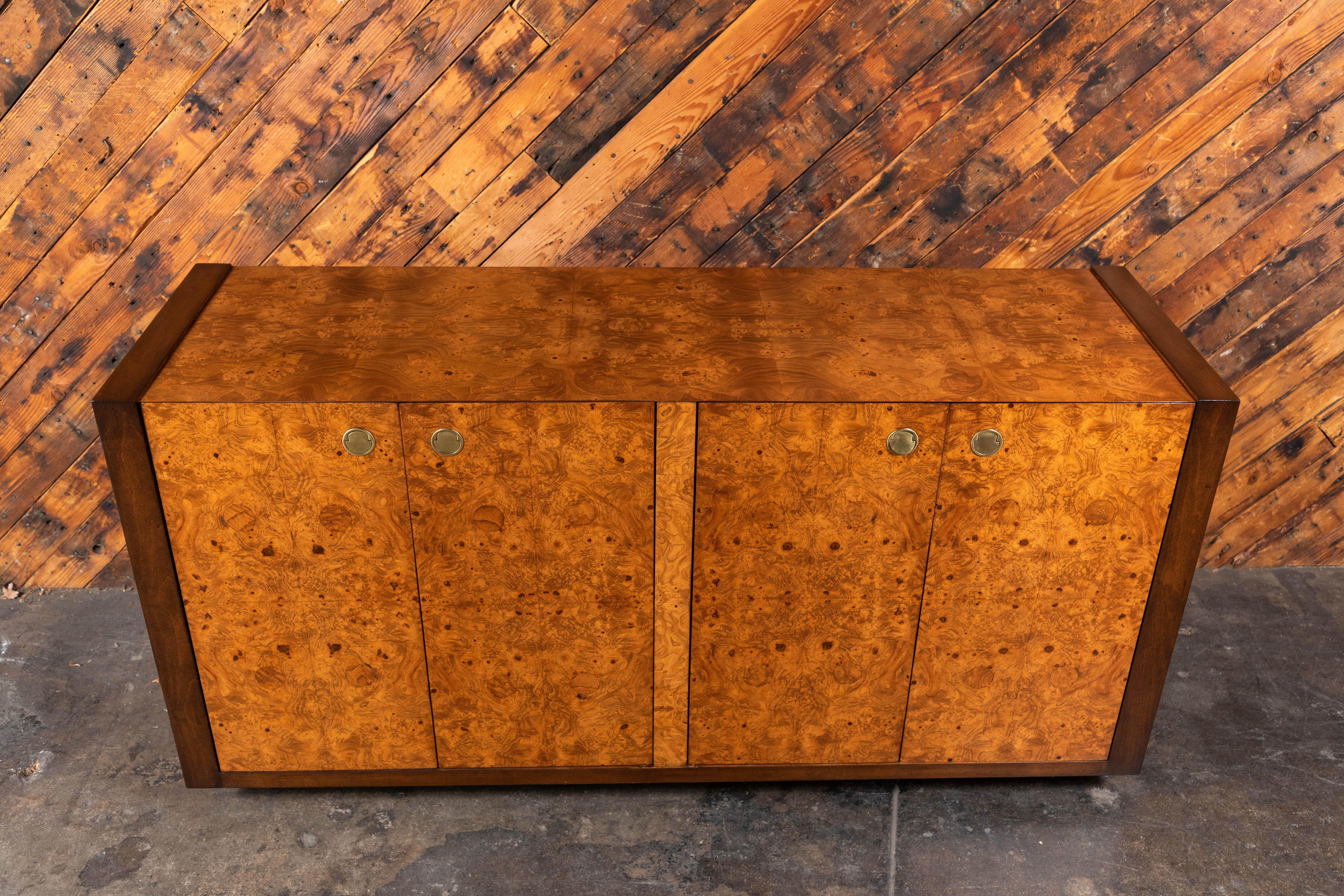 Refinished Vintage Burl and Brass Credenza by Century Furniture For Sale 2