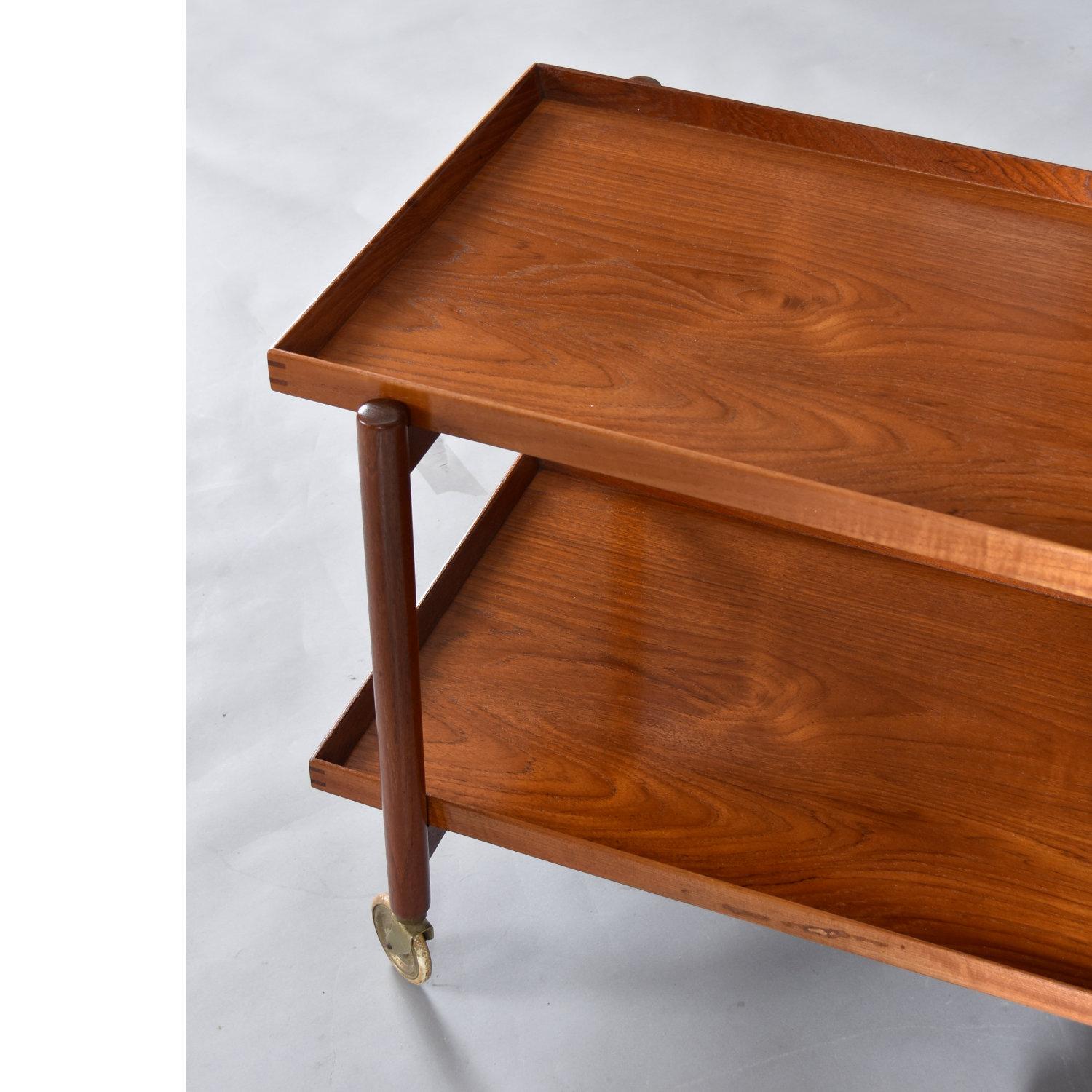Refinshed Poul Hundevad for Vamdrup Danish Expanding Teak Bar Cart For Sale 6