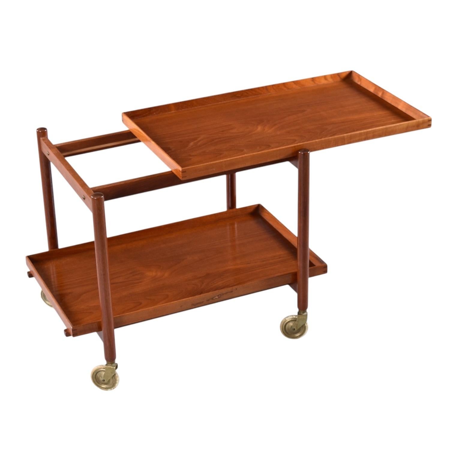 Refinshed Poul Hundevad for Vamdrup Danish Expanding Teak Bar Cart For Sale 7
