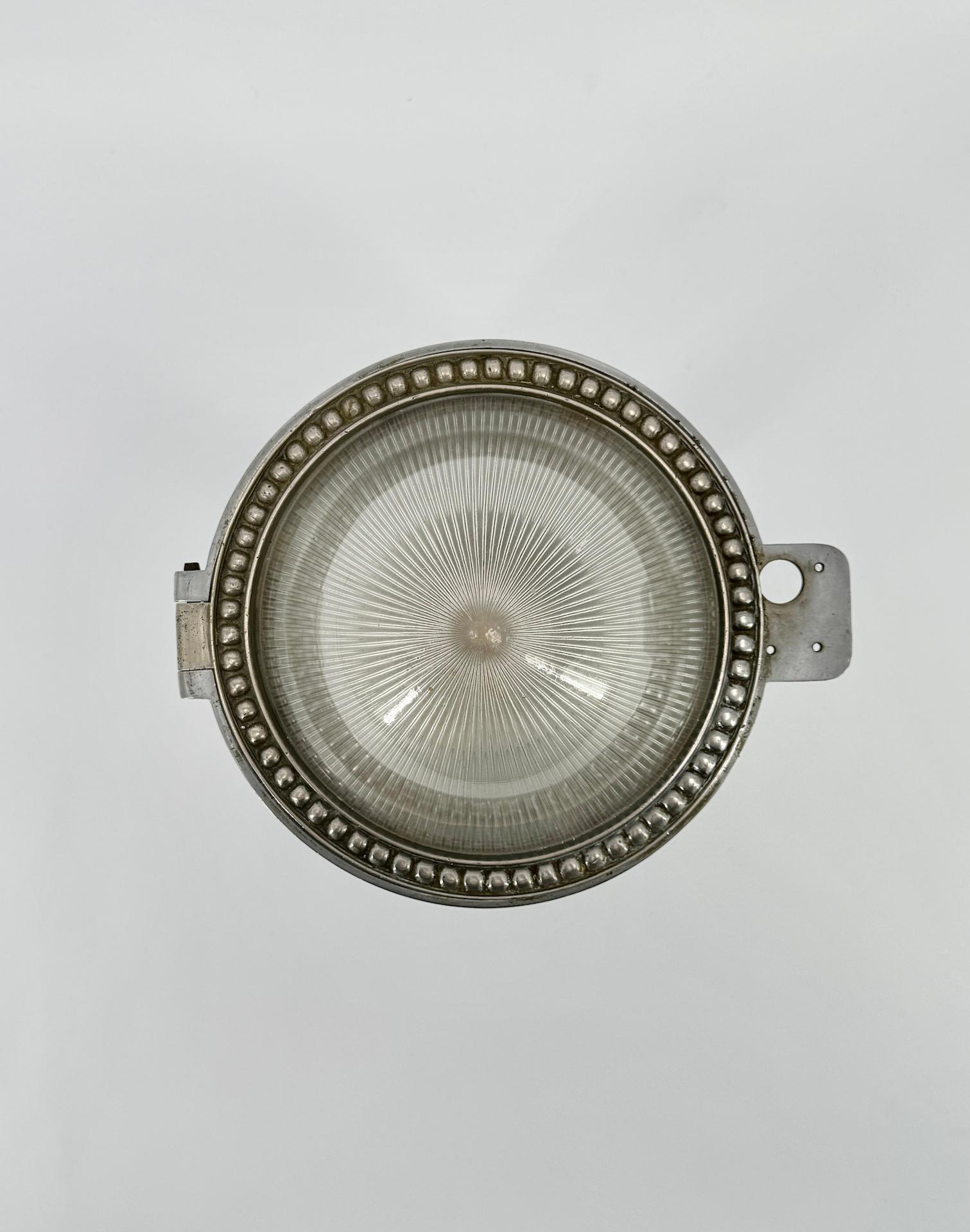 Lámpara de sobremesa Art Déco de cristal prismático holófano y metal un par disponible en venta 2