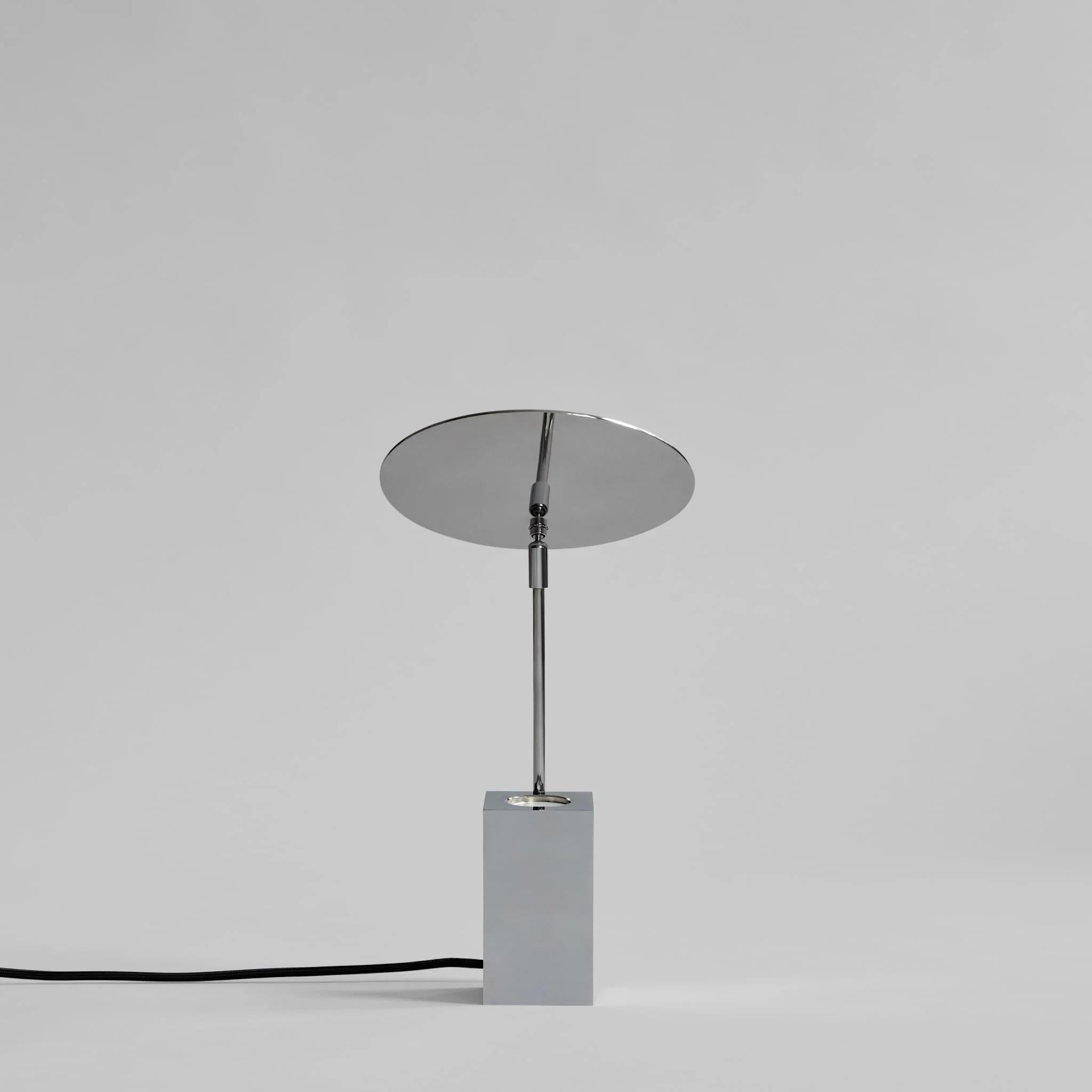 French Reflect Table Lamp in Contemporary Chrome-Plated Metal. For Sale