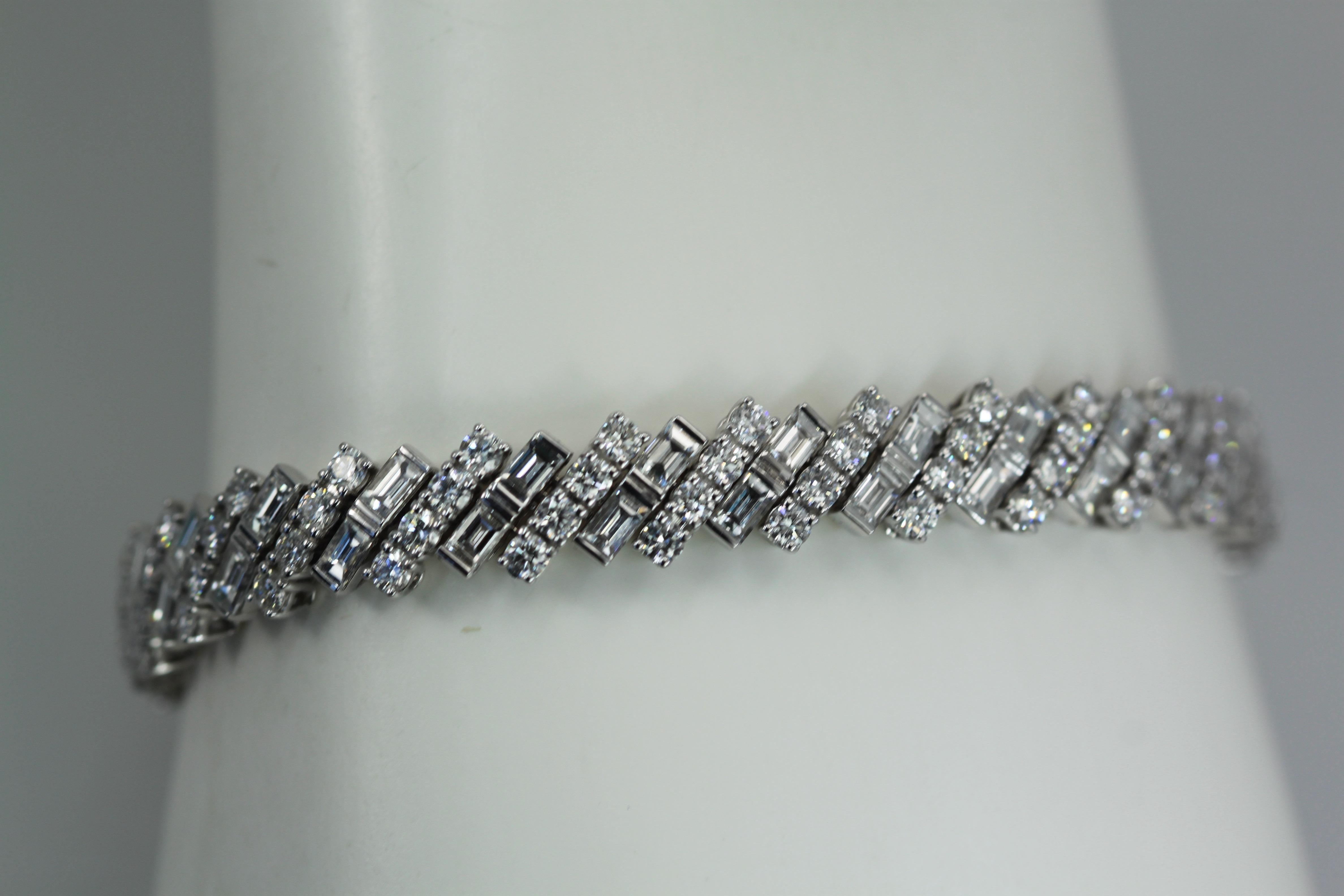 Reflection de Cartier Diamond High Jewelry Bracelet In Excellent Condition In North Hollywood, CA
