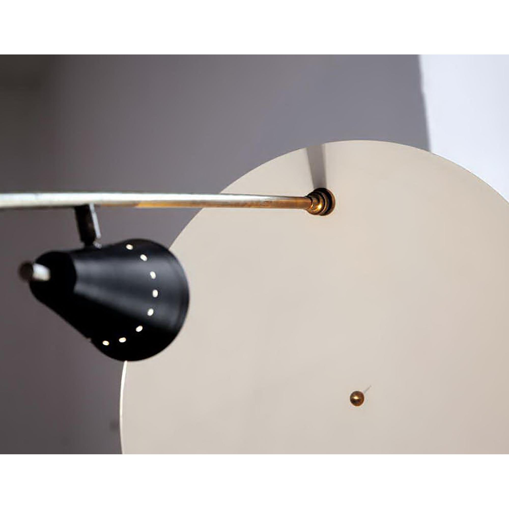 Counterbalancer Reflektor-Kronleuchter mit vier schwenkbaren Schirmen (Aluminium) im Angebot