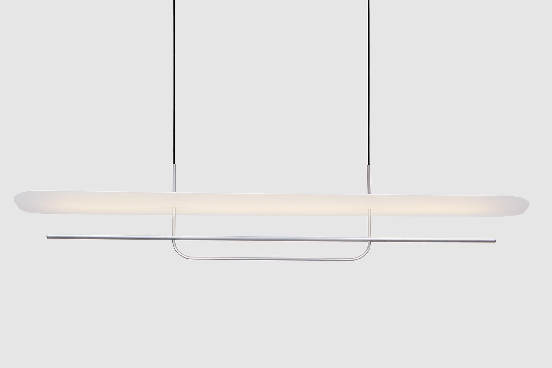 Moderno Lampada a sospensione lineare Reflector LED in alluminio anodizzato, argento / paralume bianco in vendita