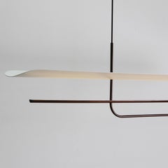 Lampada a sospensione LED lineare Reflector in bronzo patinato, bronzo patinato / paralume bianco