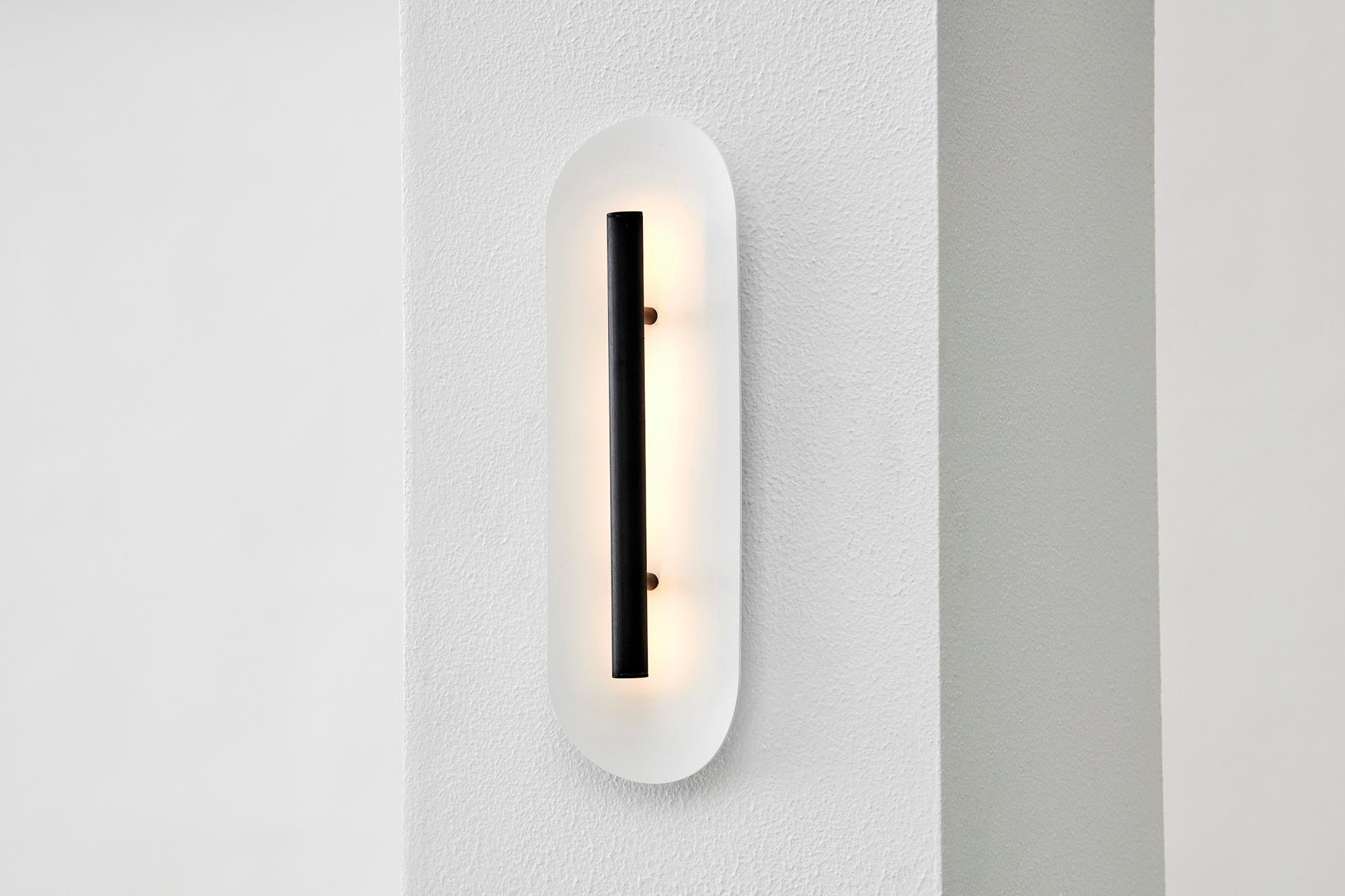 Aluminium Reflector Wall Sconce 450, Lights LED, Silver Anodized / White Shade en vente