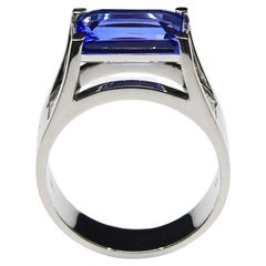 Reflet Ring with 3.97 Carat Tanzanite 2 Diamonds for 0.44 Carat on 7.9g 18k Gold