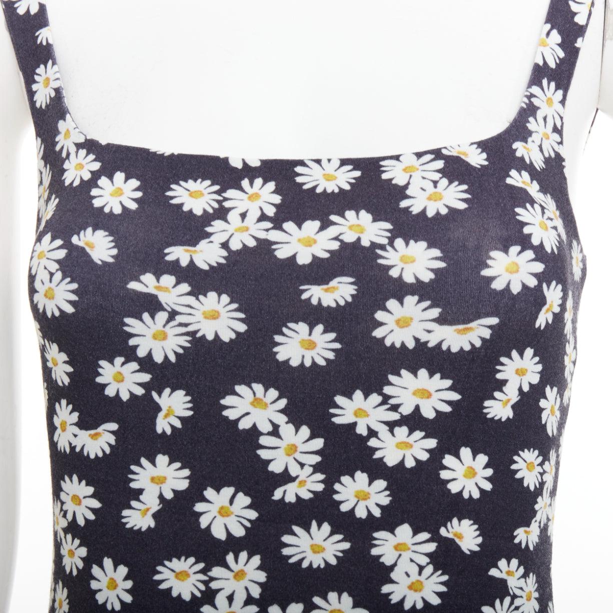 REFORMATION Becky noir jaune tencel imprimé marguerite mini robe double épaisseur XS
Référence : SNKO/A00652
Marque : Reformation
Modèle : Becky
Matière : Tencel, Mélange
Couleur : Noir, Jaune
Motif : Floral
Fermeture : élastique
Doublure : Tissu