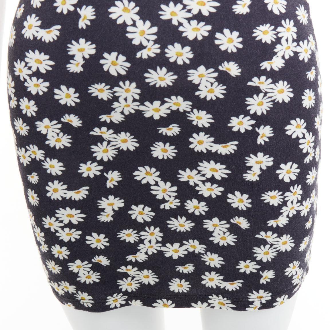 REFORMATION Becky noir jaune tencel imprimé marguerite mini robe double épaisseur XS en vente 2