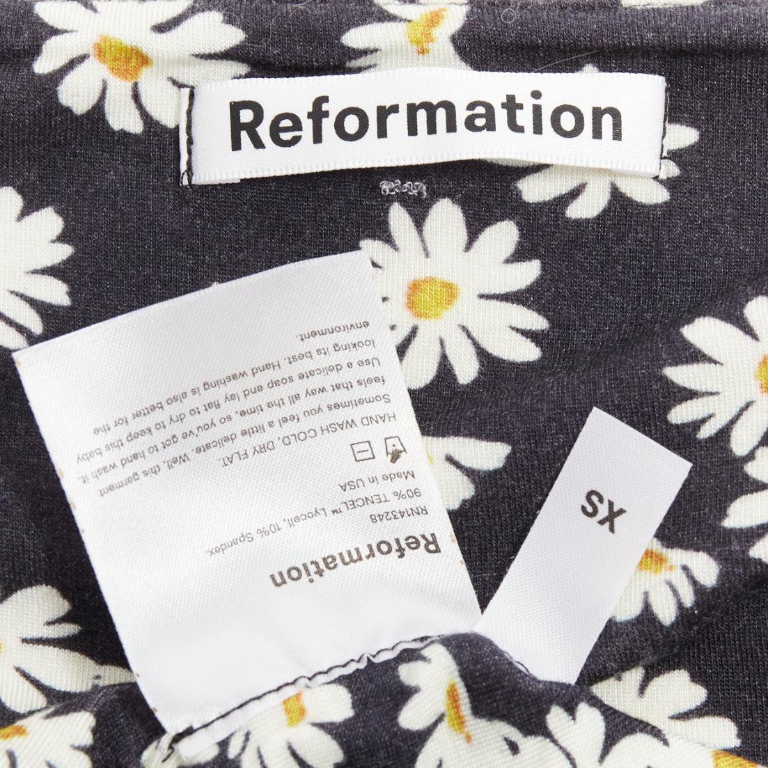 REFORMATION Becky noir jaune tencel imprimé marguerite mini robe double épaisseur XS en vente 3