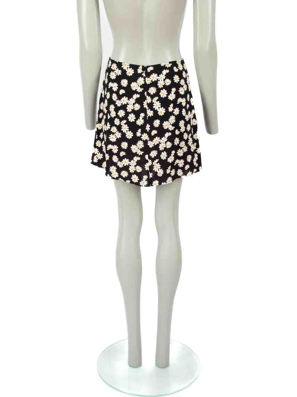 Reformation Black Daisy Print Mini Skirt Size XS In Good Condition For Sale In London, GB