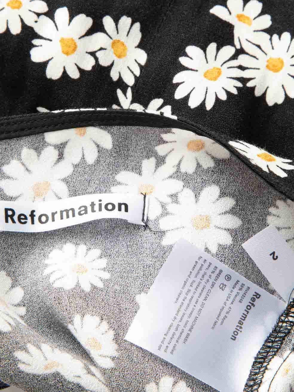 Reformation Black Daisy Print Mini Skirt Size XS For Sale 1