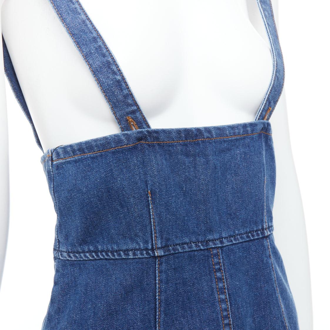 REFORMATION Corset blue washed denim back zip dungaree dress US2 S
Reference: ECLO/A00005
Brand: Reformation
Model: Corset
Material: Fabric
Color: Blue
Pattern: Solid
Closure: Zip
Extra Details: Back zip.
Made in: United