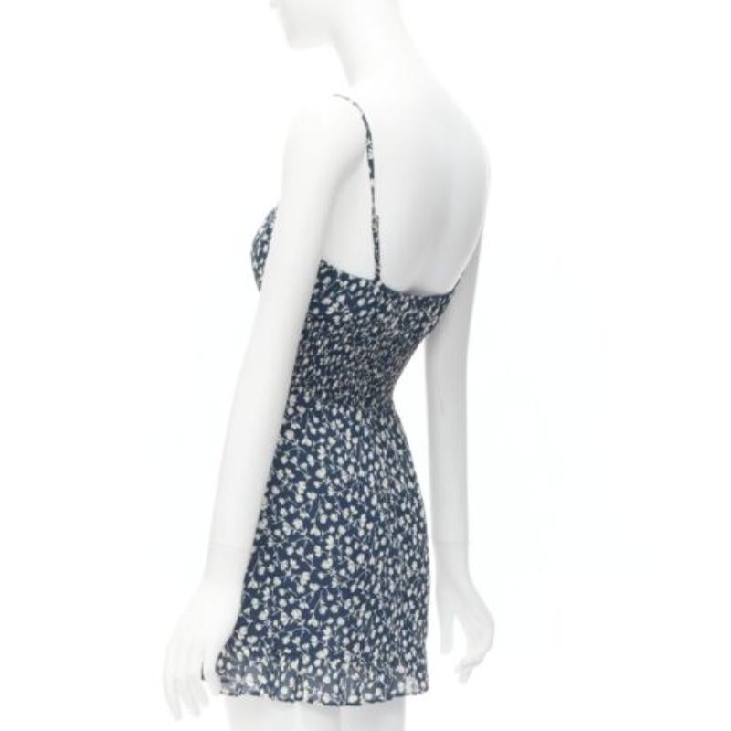REFORMATION Elyse weißes marineblaues Minikleid mit gesmoktem Mieder US2 S im Angebot 1
