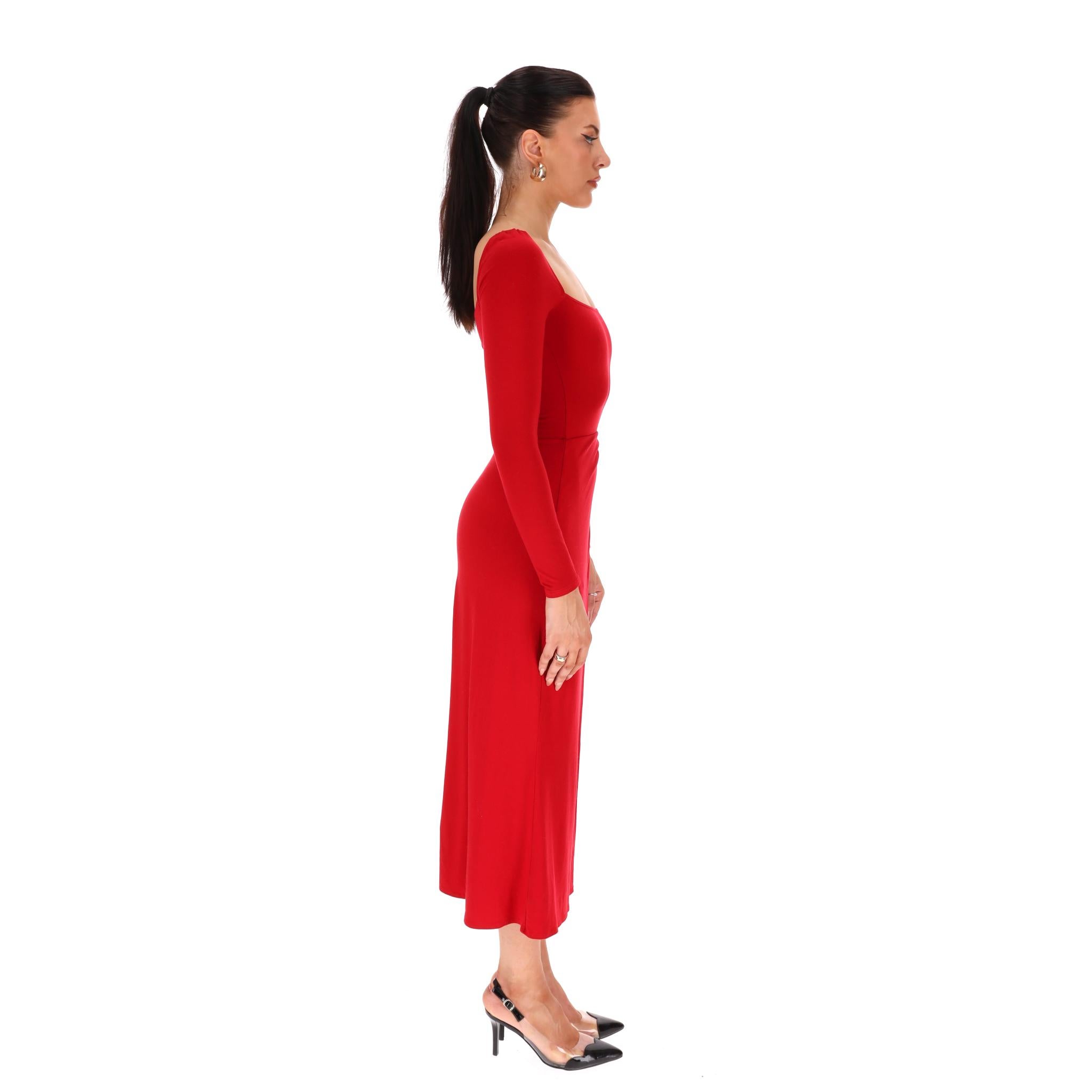 Rouge Reformation - Robe fendue sur le devant et froncée en vente