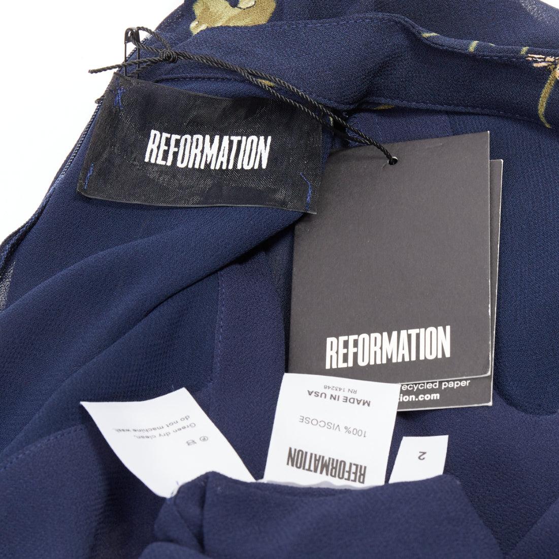 REFORMATION Gillian, abito in viscosa blu con stampa floreale e collo alto, US2 S in vendita 3