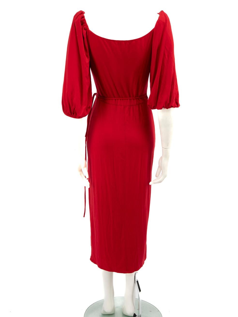 Reformation Rotes Wickel-Midikleid mit V-Ausschnitt Größe S im Zustand „Gut“ im Angebot in London, GB