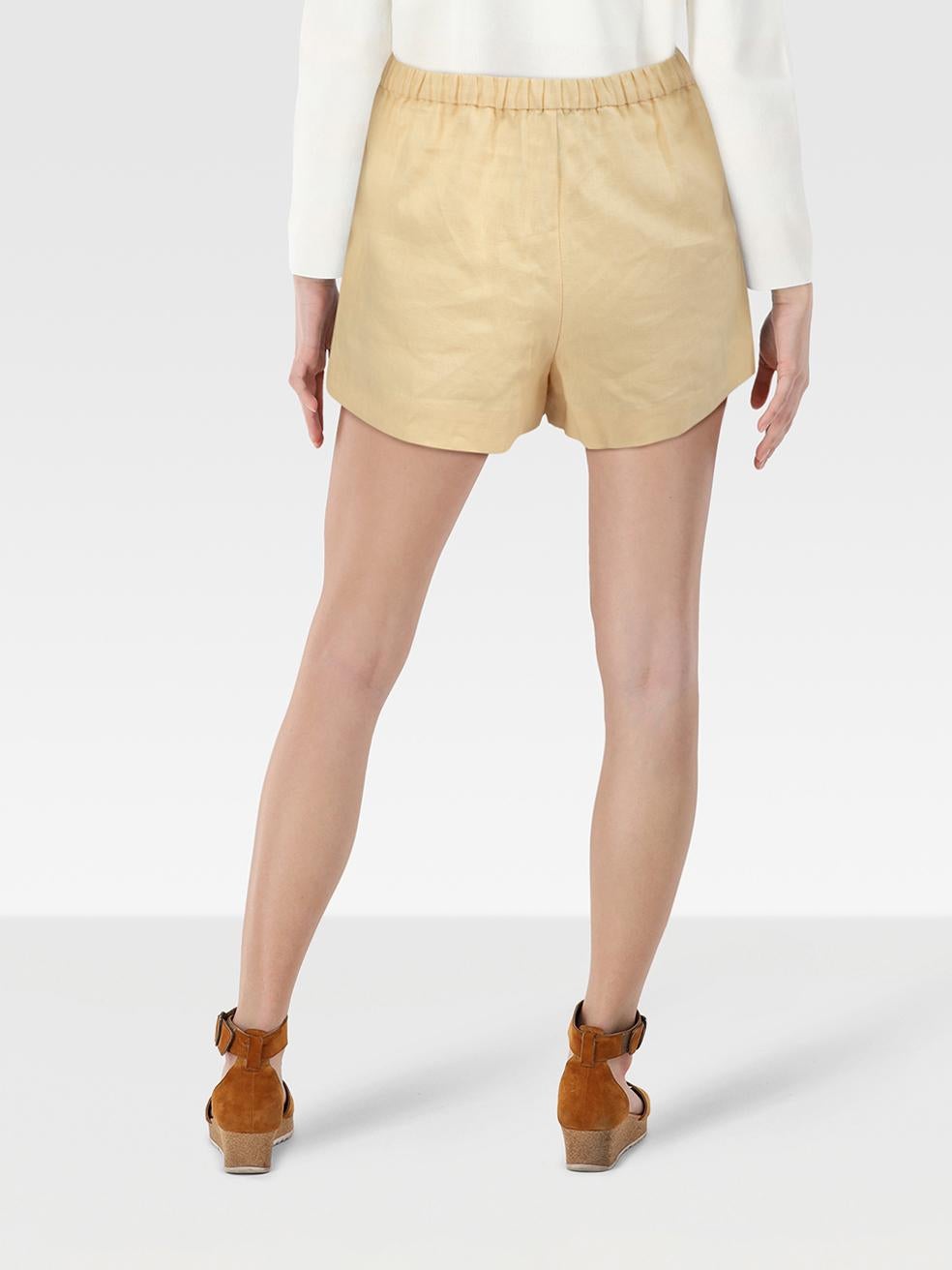 L'ÉTAT est Jamais porté, avec les étiquettes. Aucune usure visible du short n'est évidente sur ce nouvel article de revente du créateur Reformation.
 

 Détails
 

 

 Jaune
 

 Lin
 

 Short
 

 Mini
 

 2 poches latérales
 

 Taille élastiquée
 

