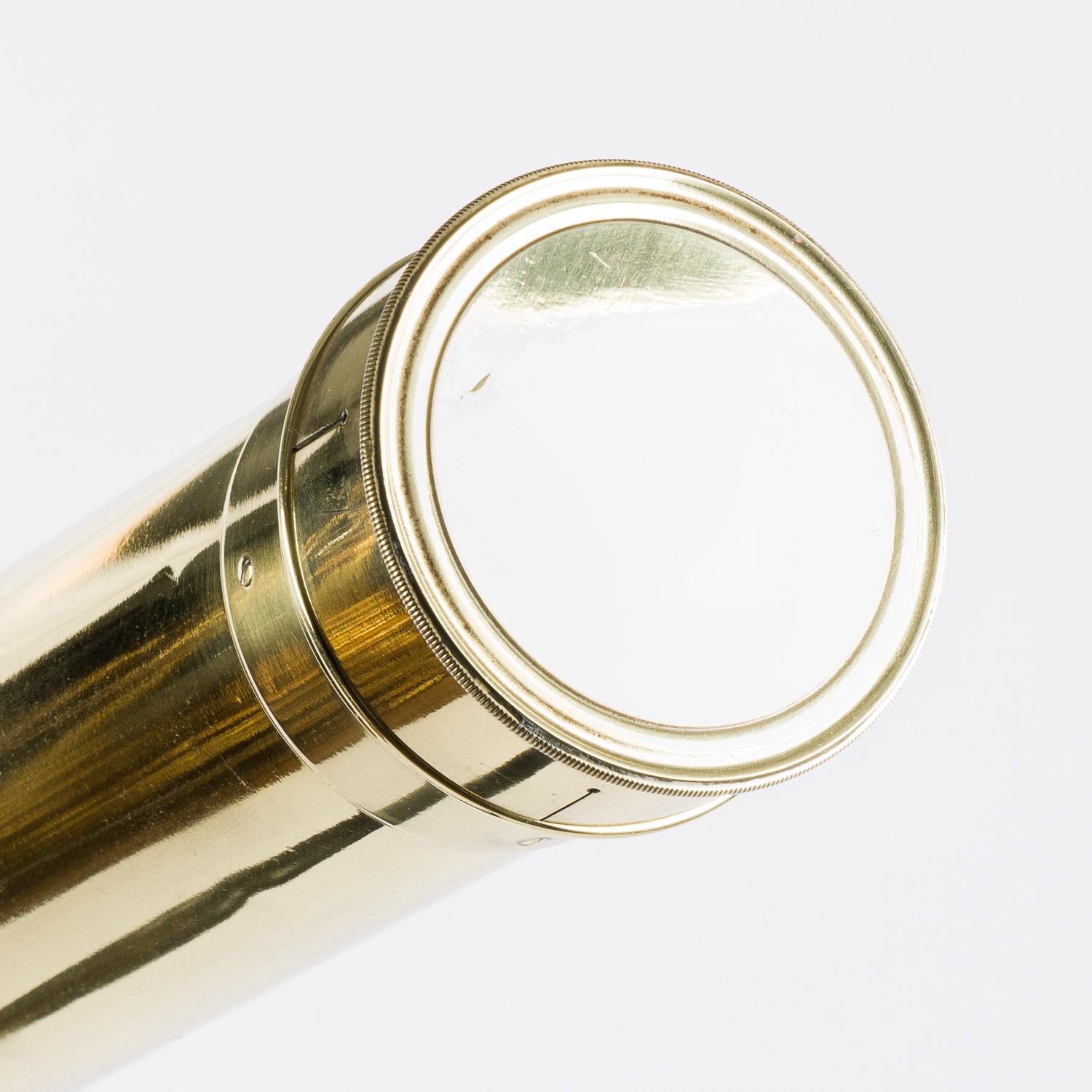 Refractor telescope by François Can, 81 Quai de l'Hôpital, Lyon In Good Condition For Sale In London, GB
