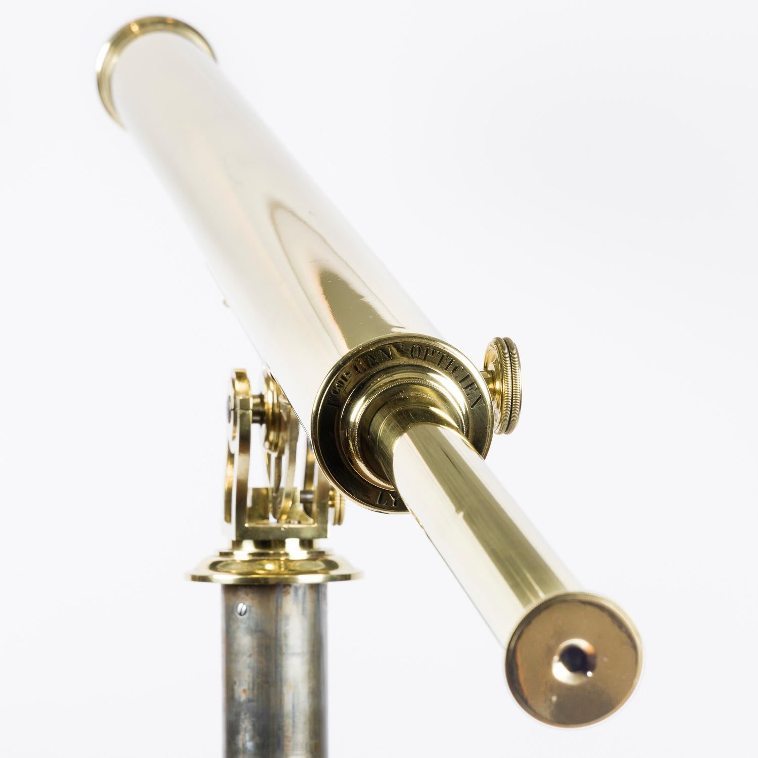 Brass Refractor telescope by François Can, 81 Quai de l'Hôpital, Lyon For Sale