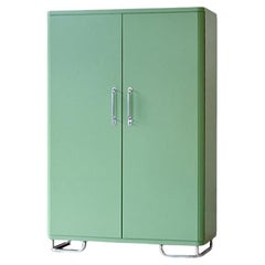 Aufgearbeiteter Original-Stahlrohrschrank im Bauhaus-Stil