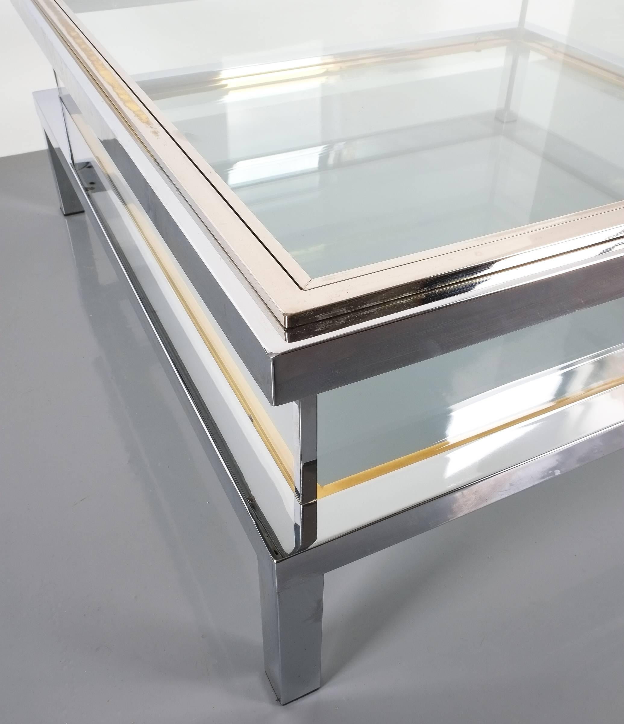 Late 20th Century Refurbished Very Large Maison Jansen Brass and Chrome Vitrine Coffee Table, 1970 For Sale
