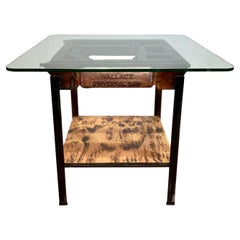 Ricondizionato "Wallace Saw Co." Tavolo Machin con piano in vetro