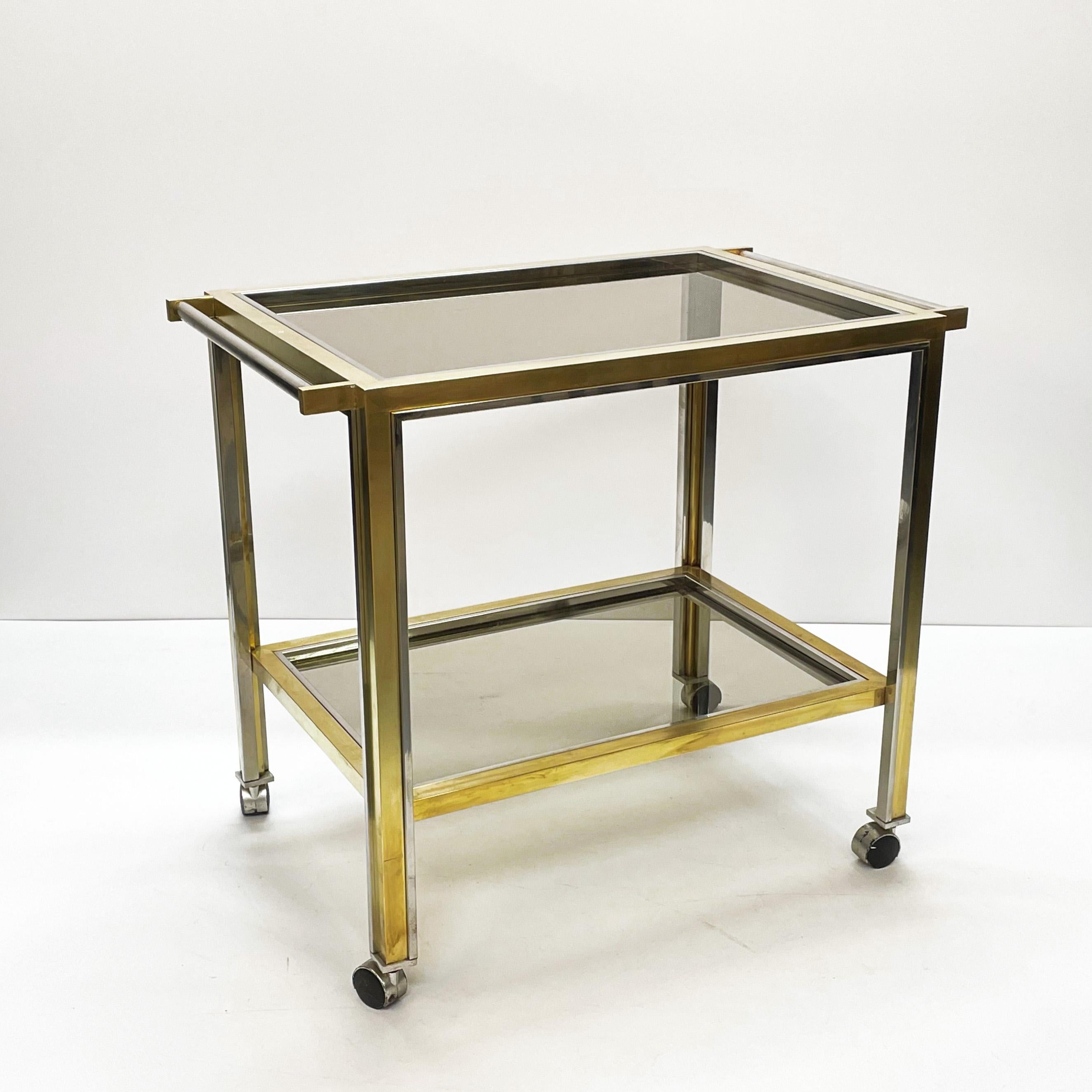 Rega Style Midcentury Brass and Chrome Italian Bar Cart with Glass Shelves 1970s For Sale 3