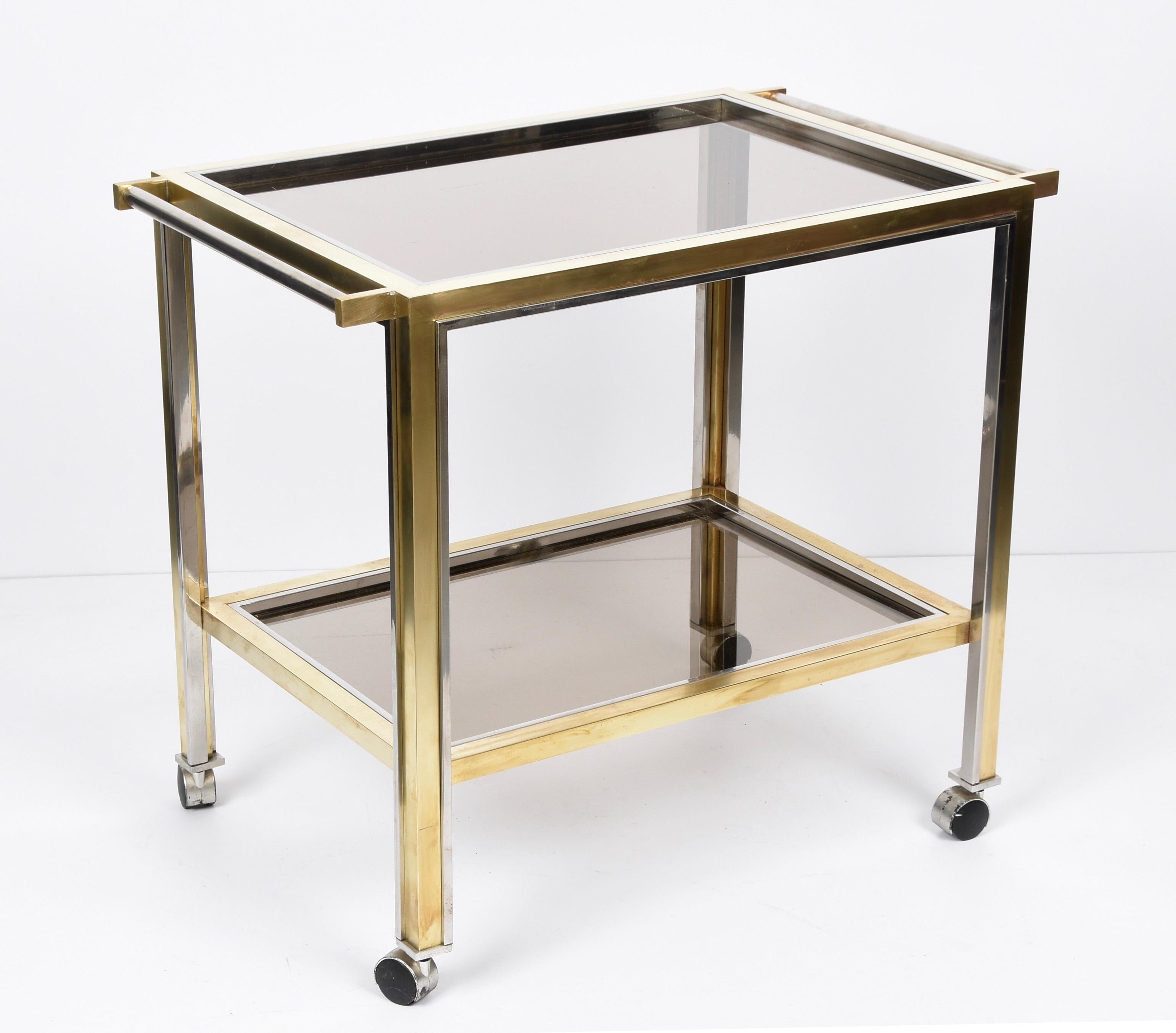 Rega Style Midcentury Brass and Chrome Italian Bar Cart with Glass Shelves 1970s For Sale 4