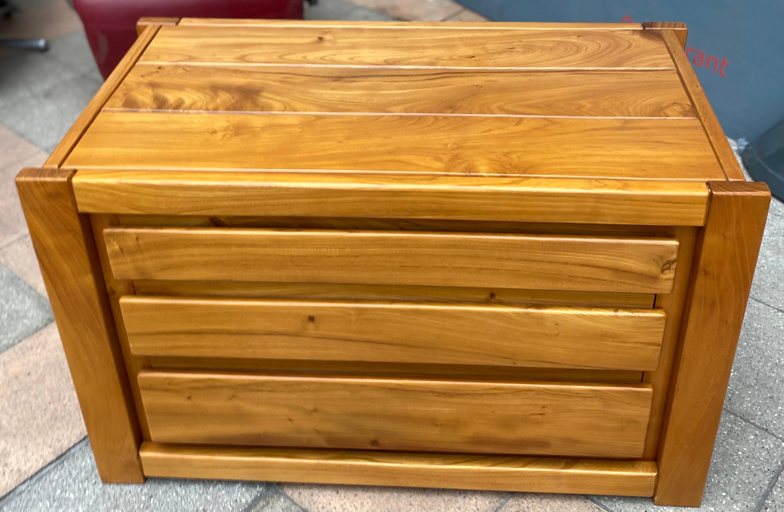 Regain 'Chapo' Chest of Drawers, Storage Unit 3 Drawers For Sale 1